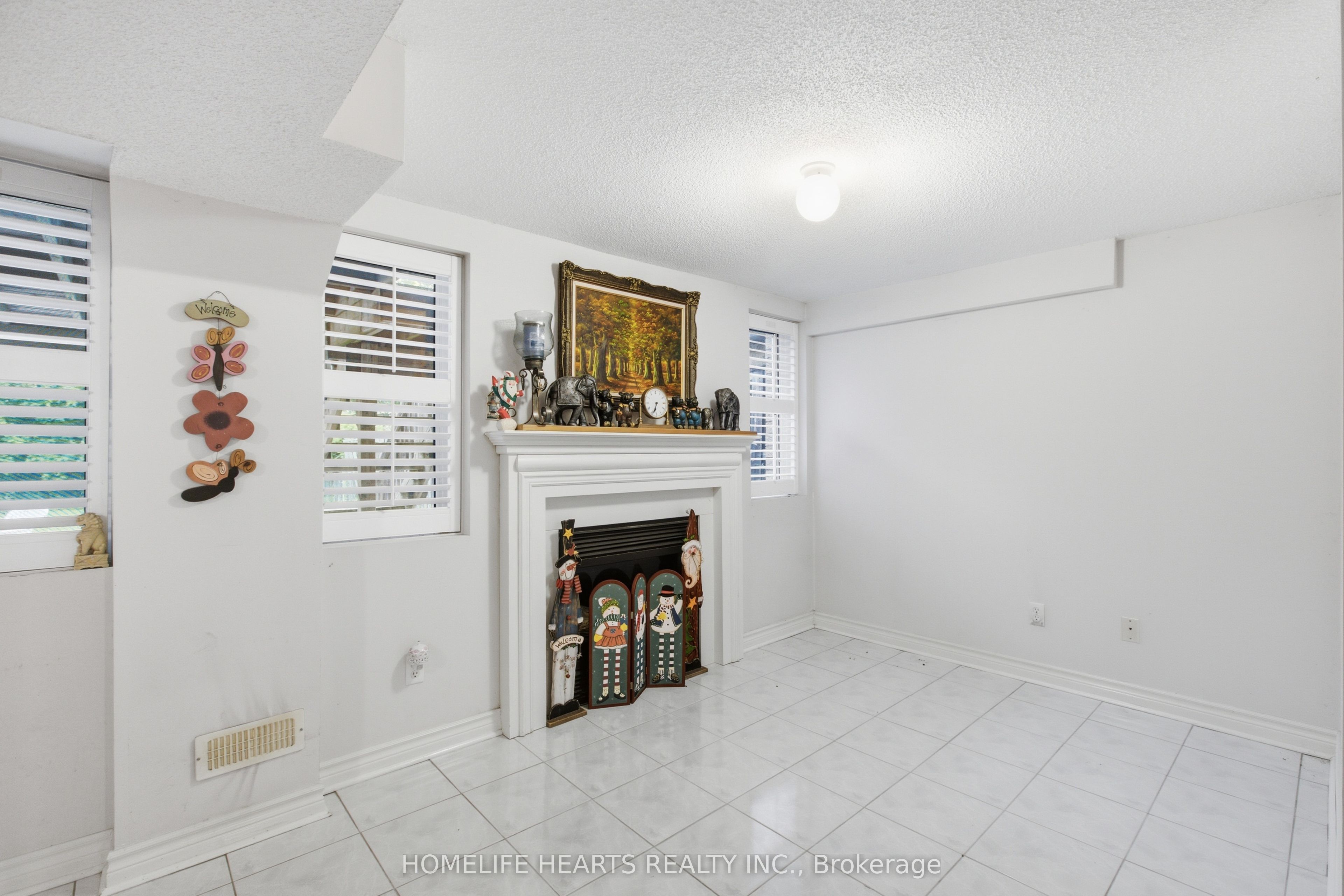 1077 Knotty Pine Grove Property Photo 10