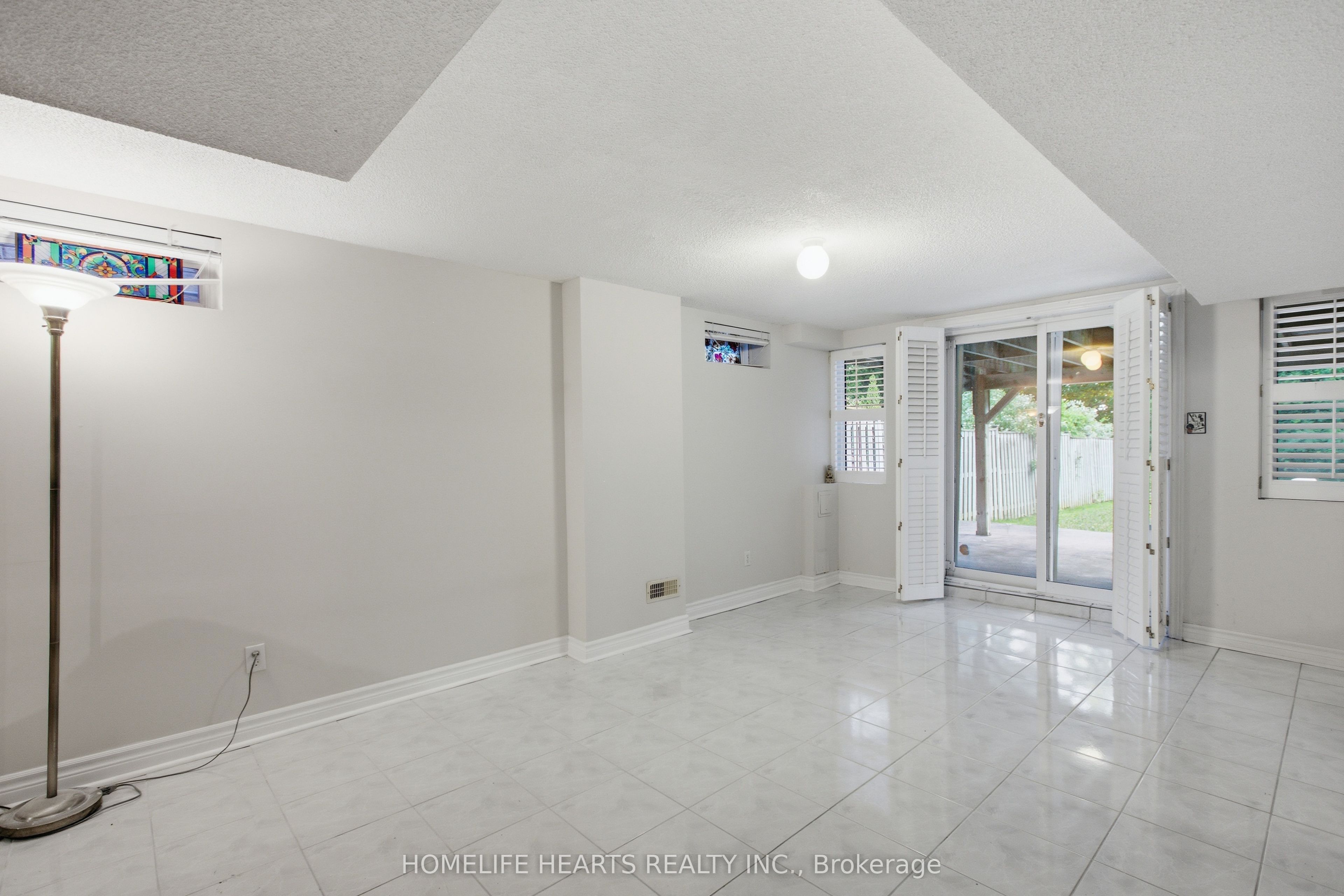 1077 Knotty Pine Grove Property Photo 12