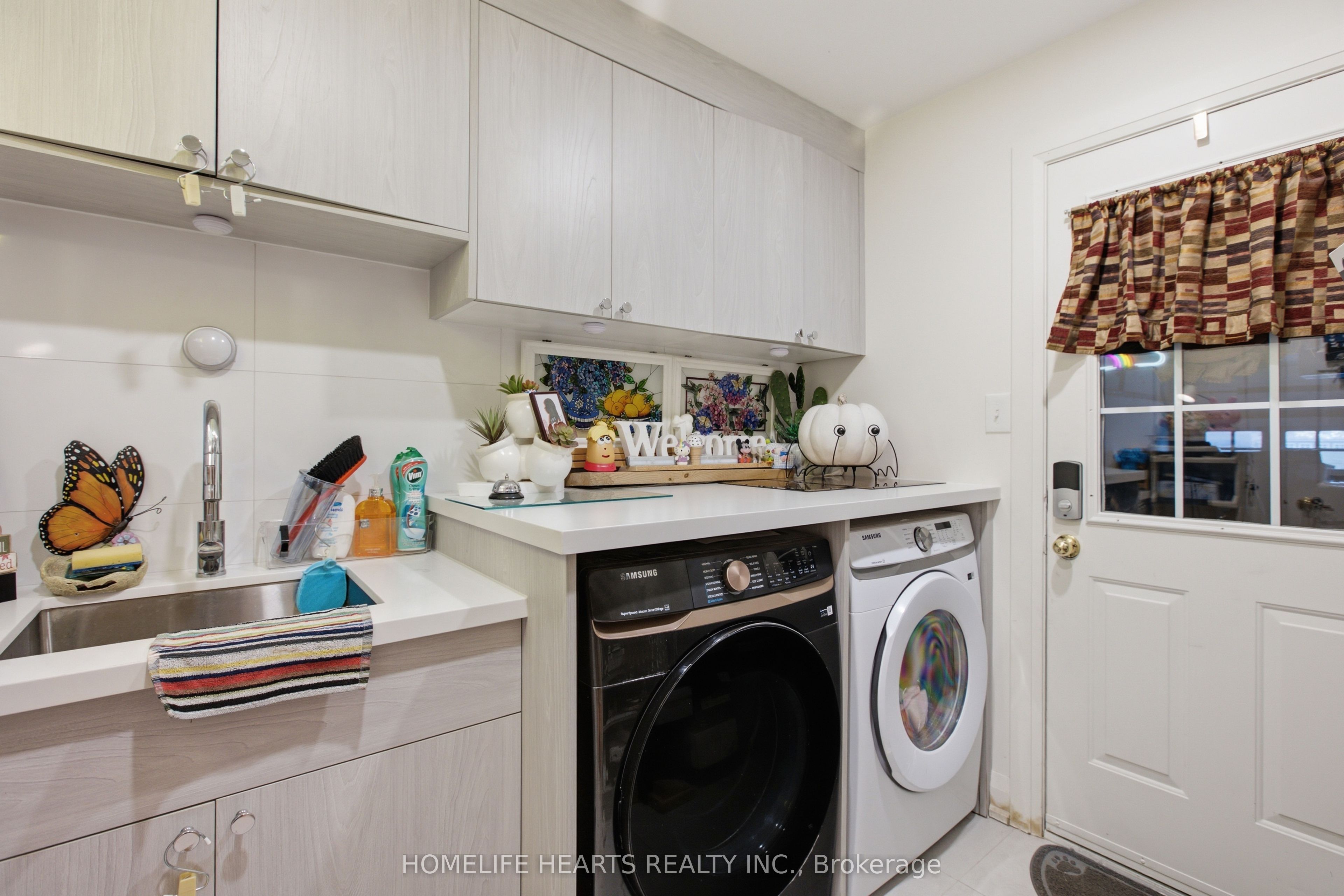 1077 Knotty Pine Grove Property Photo 18