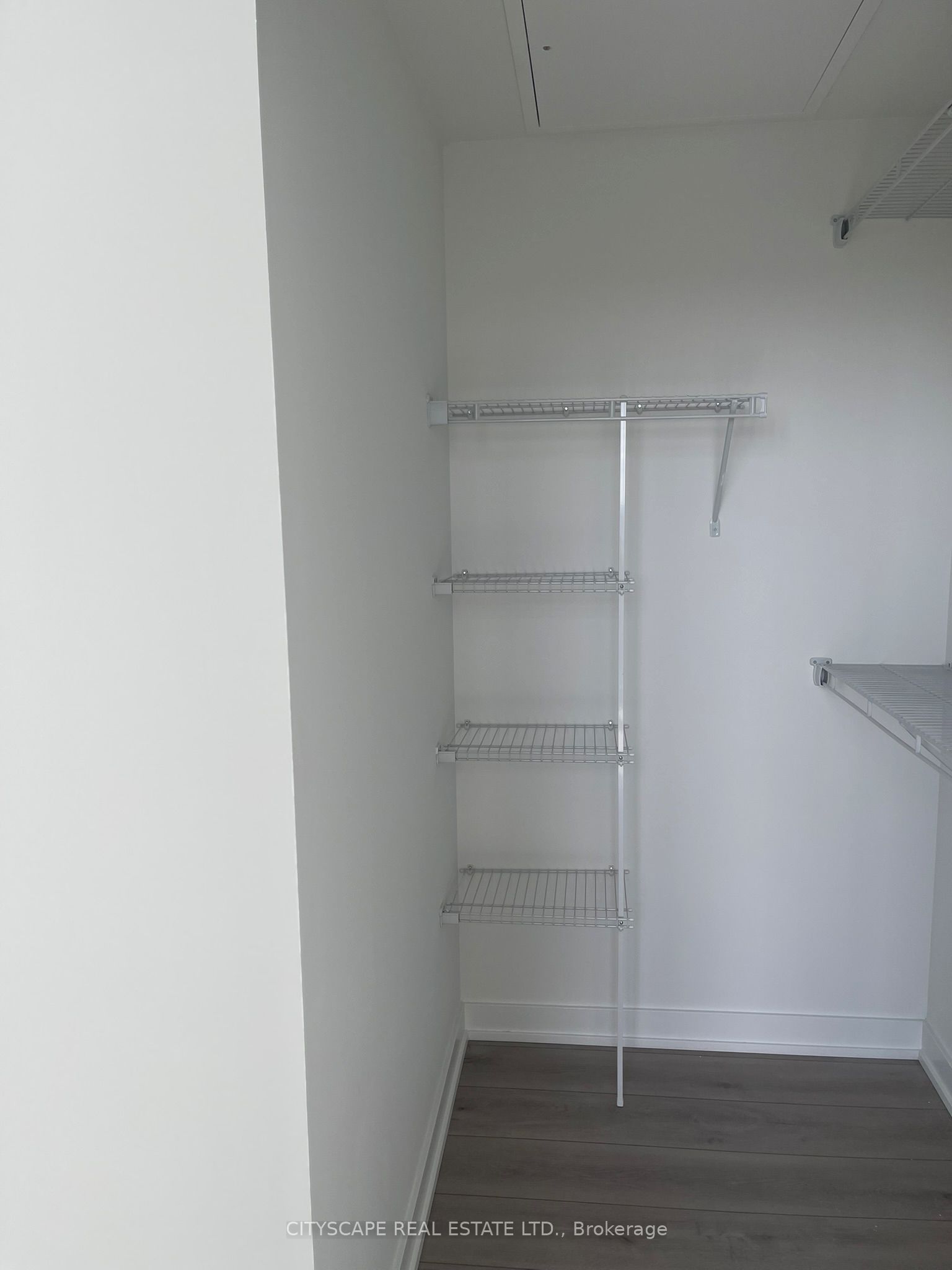 1 Fairview Road E Property Photo 39