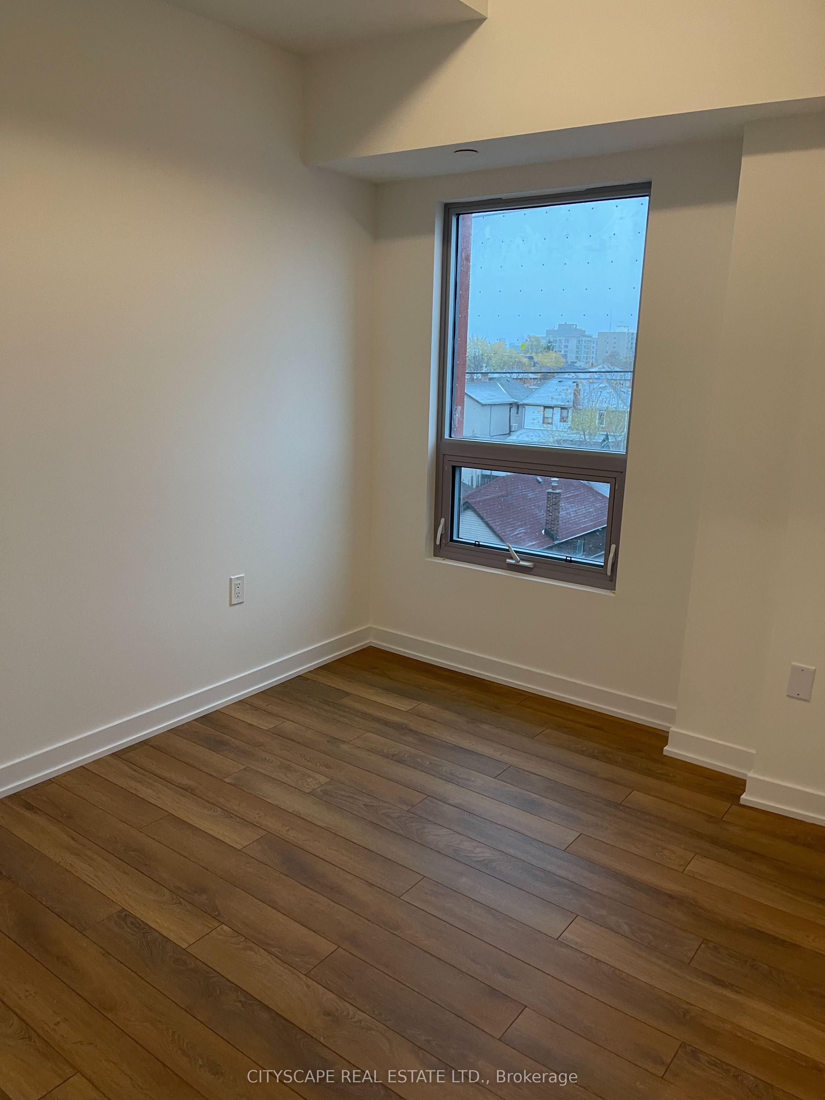 2433 S Dufferin Street S 507 Property Photo 17