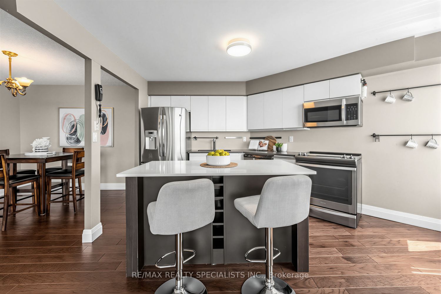 10 Laurelcrest Street 1006 Property Photo 6