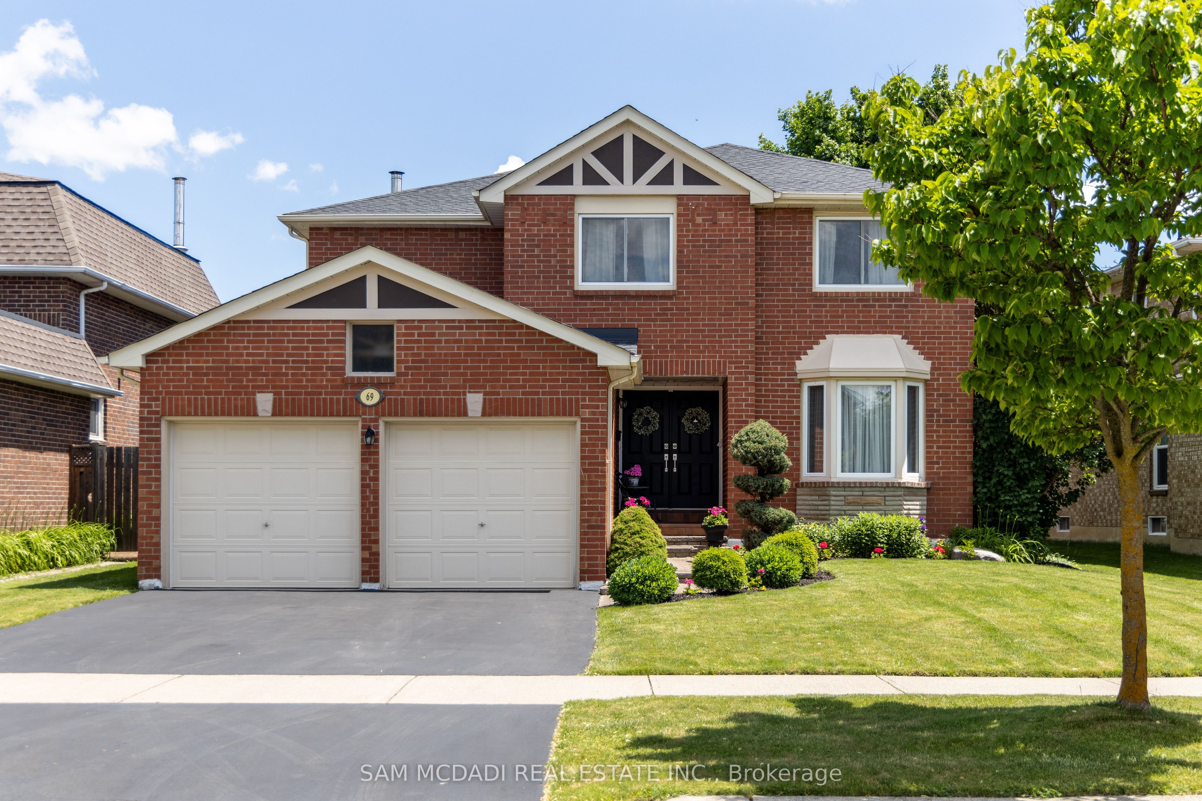 69 Parkside Drive Property Photo 1