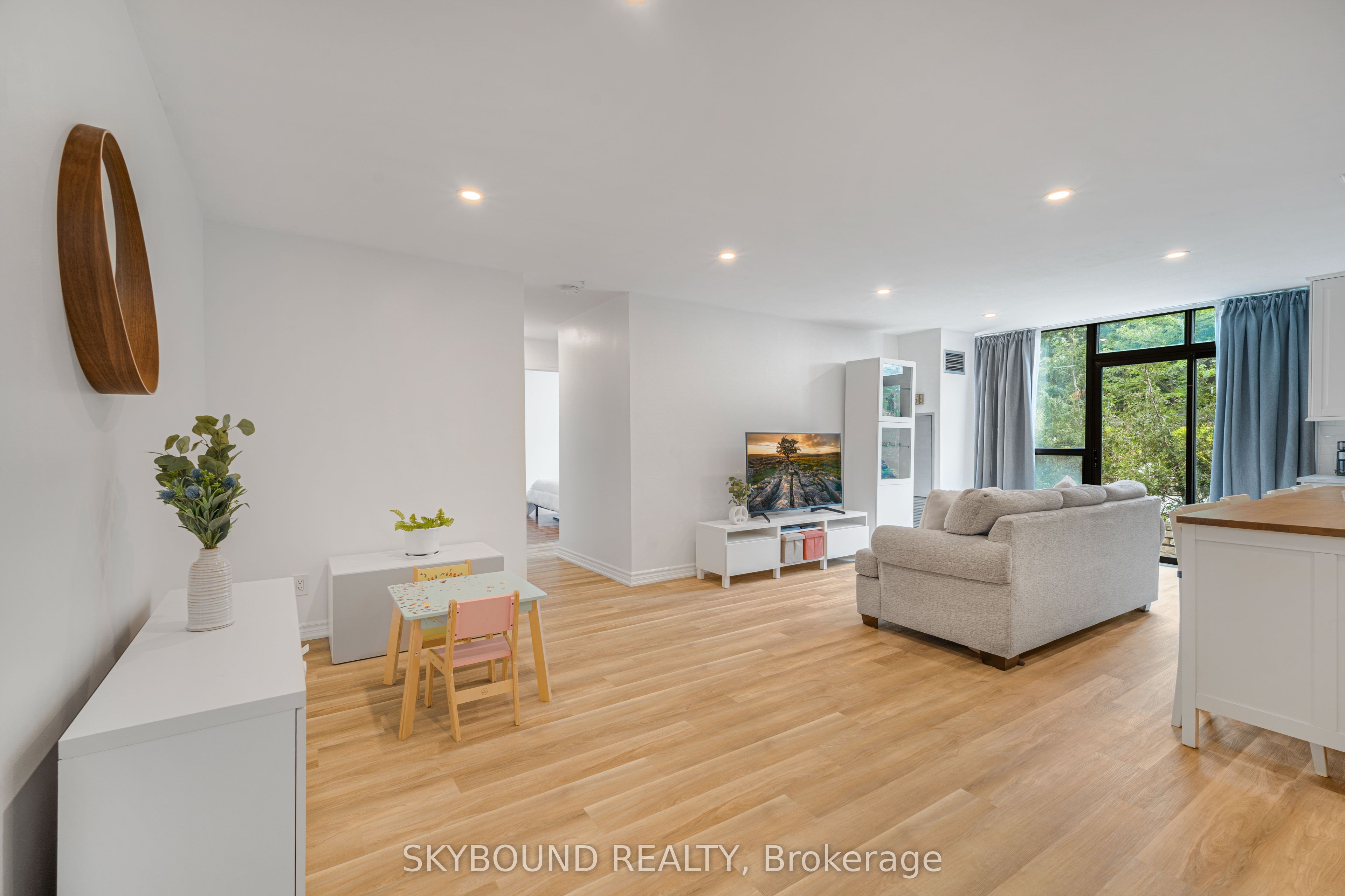 200 Robert Speck Parkway 108 Property Photo 3