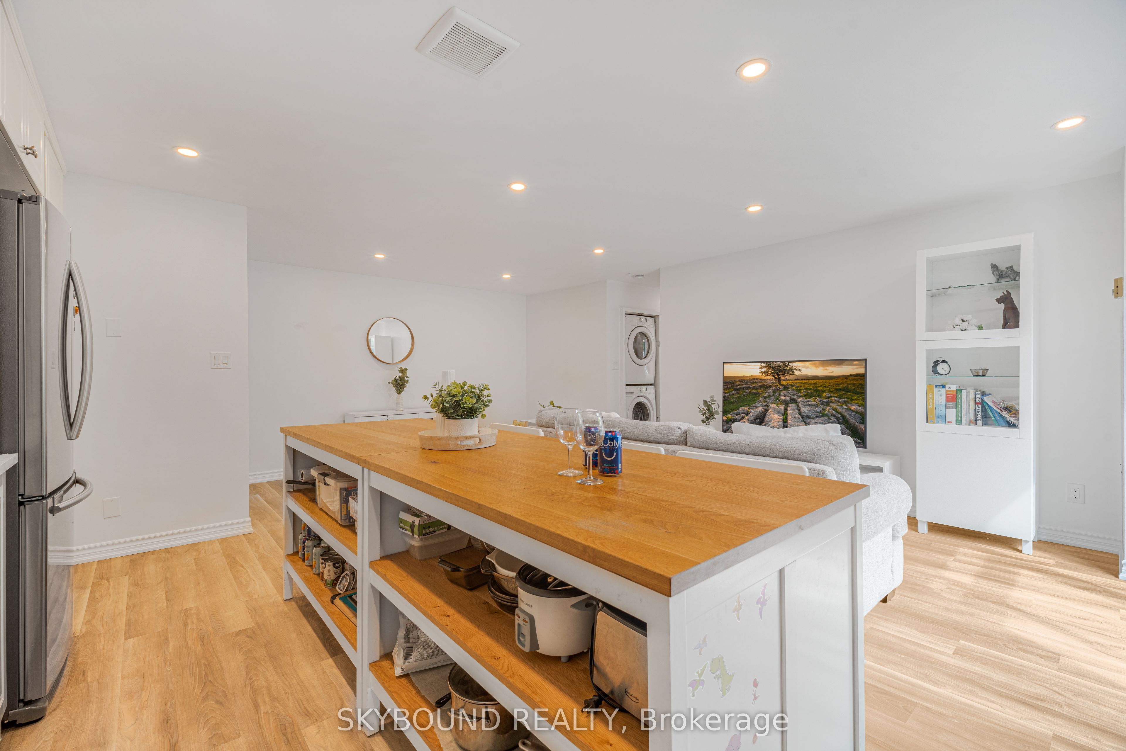 200 Robert Speck Parkway 108 Property Photo 17
