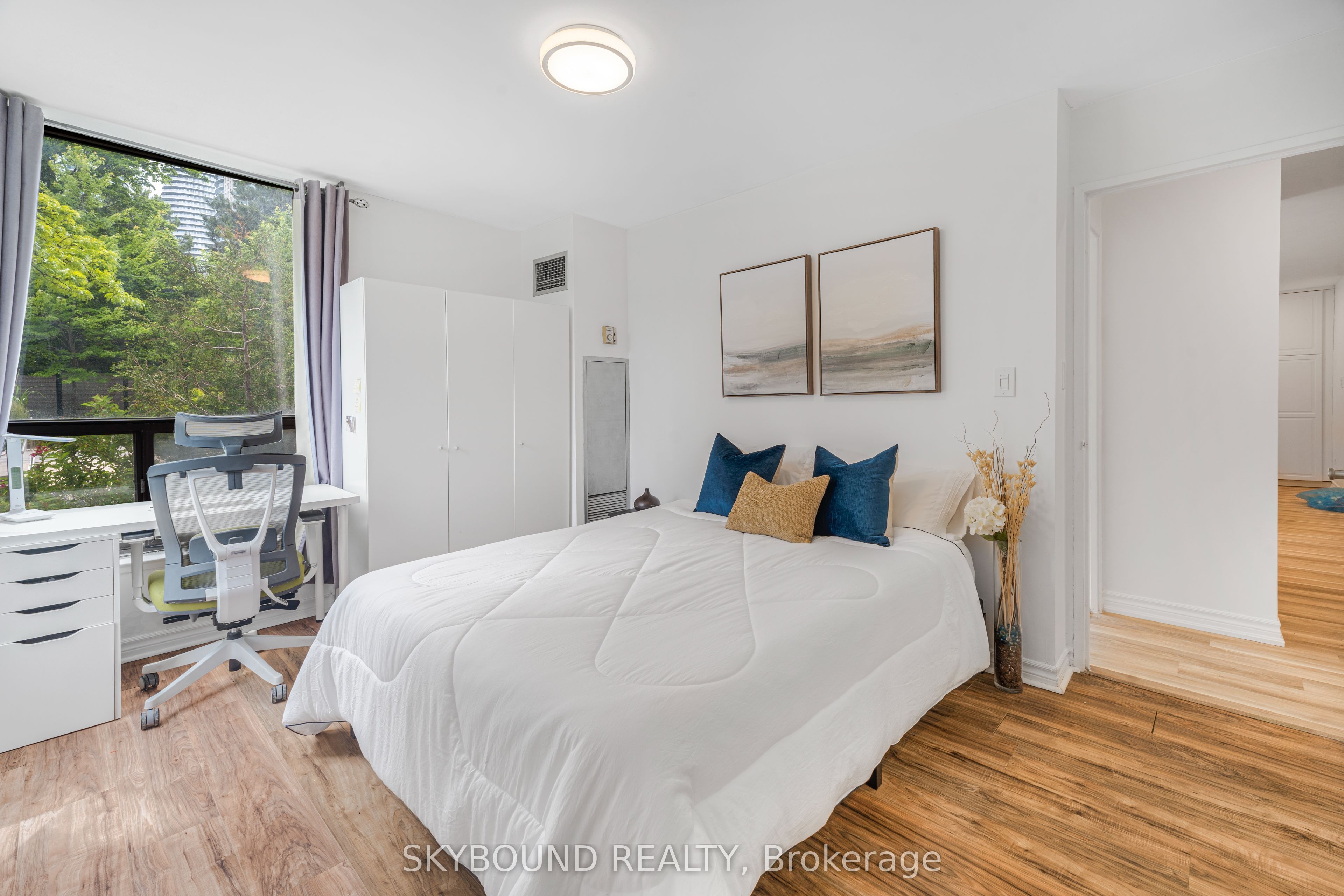 200 Robert Speck Parkway 108 Property Photo 22