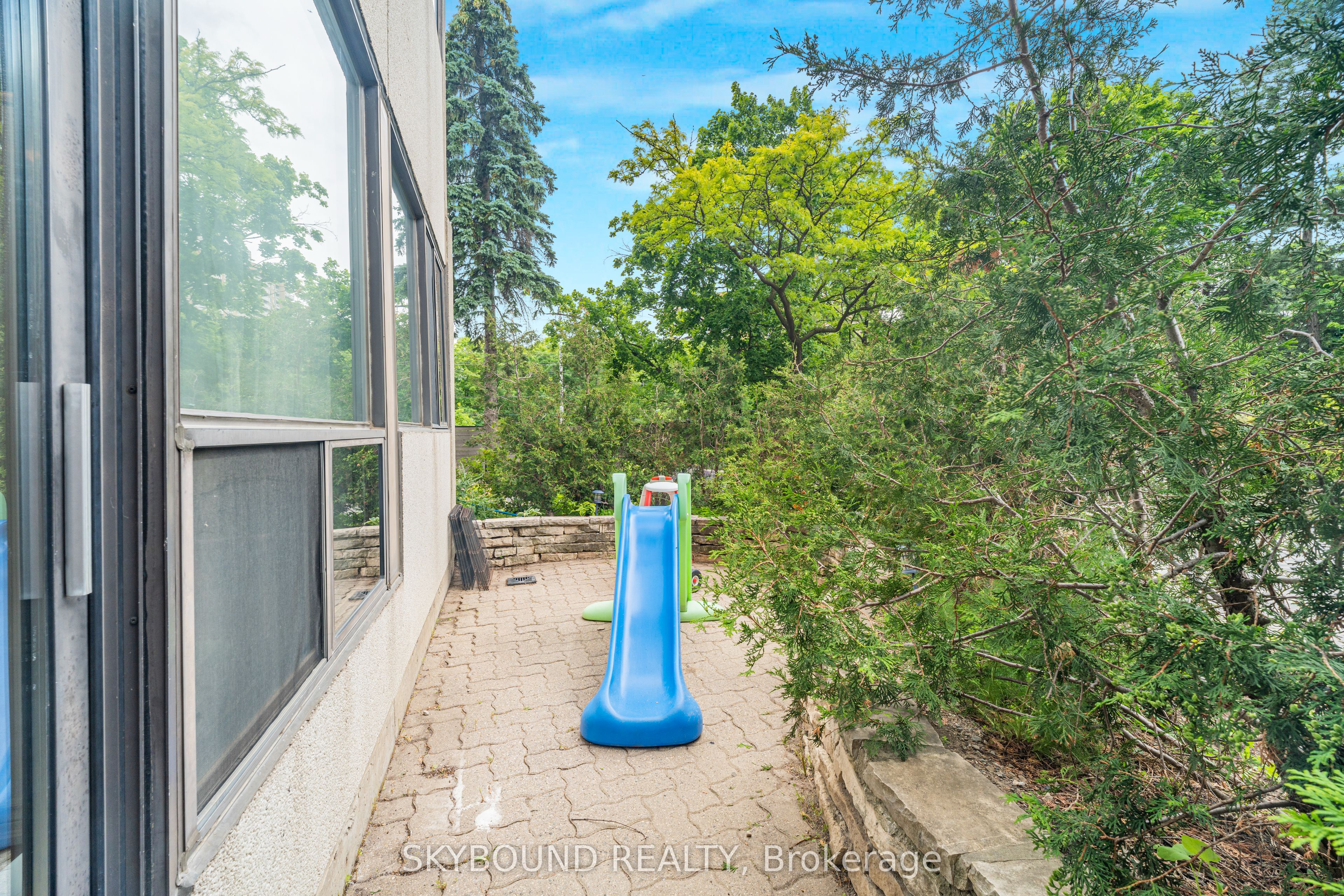 200 Robert Speck Parkway 108 Property Photo 32