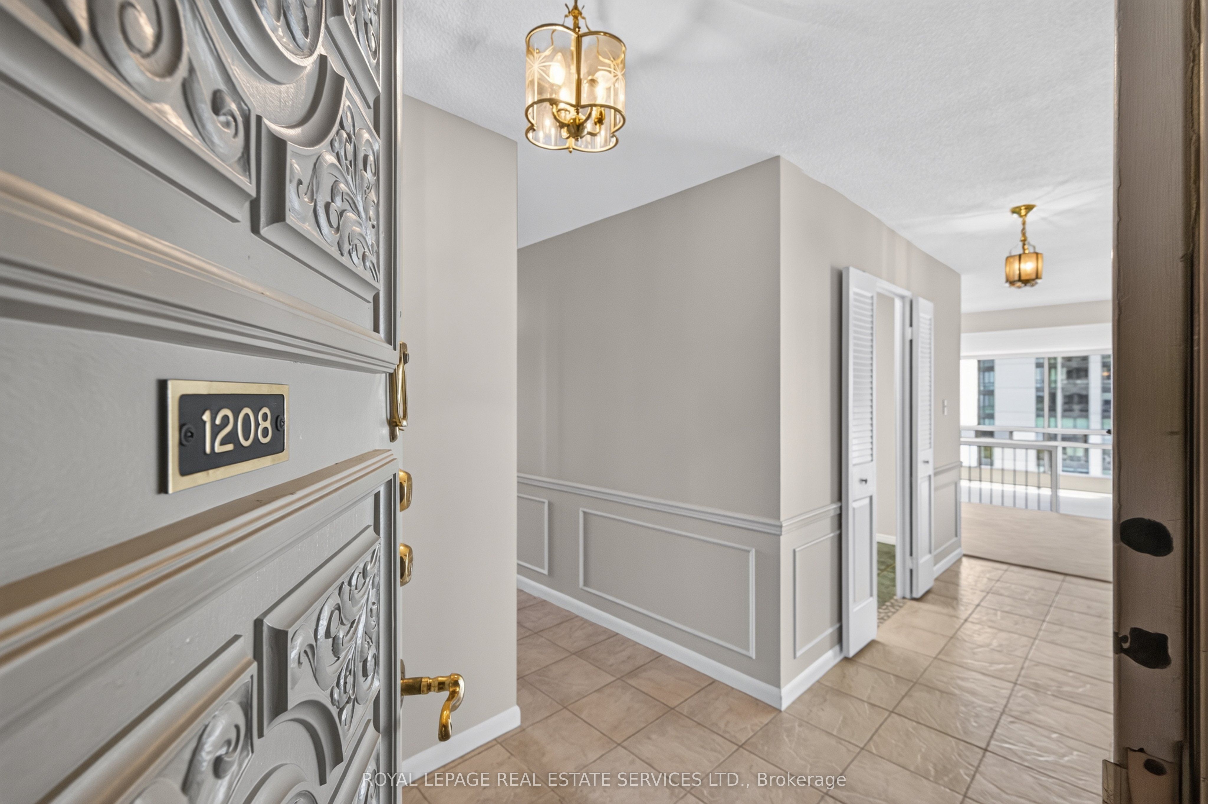2175 Marine Drive 1208 Property Photo 6