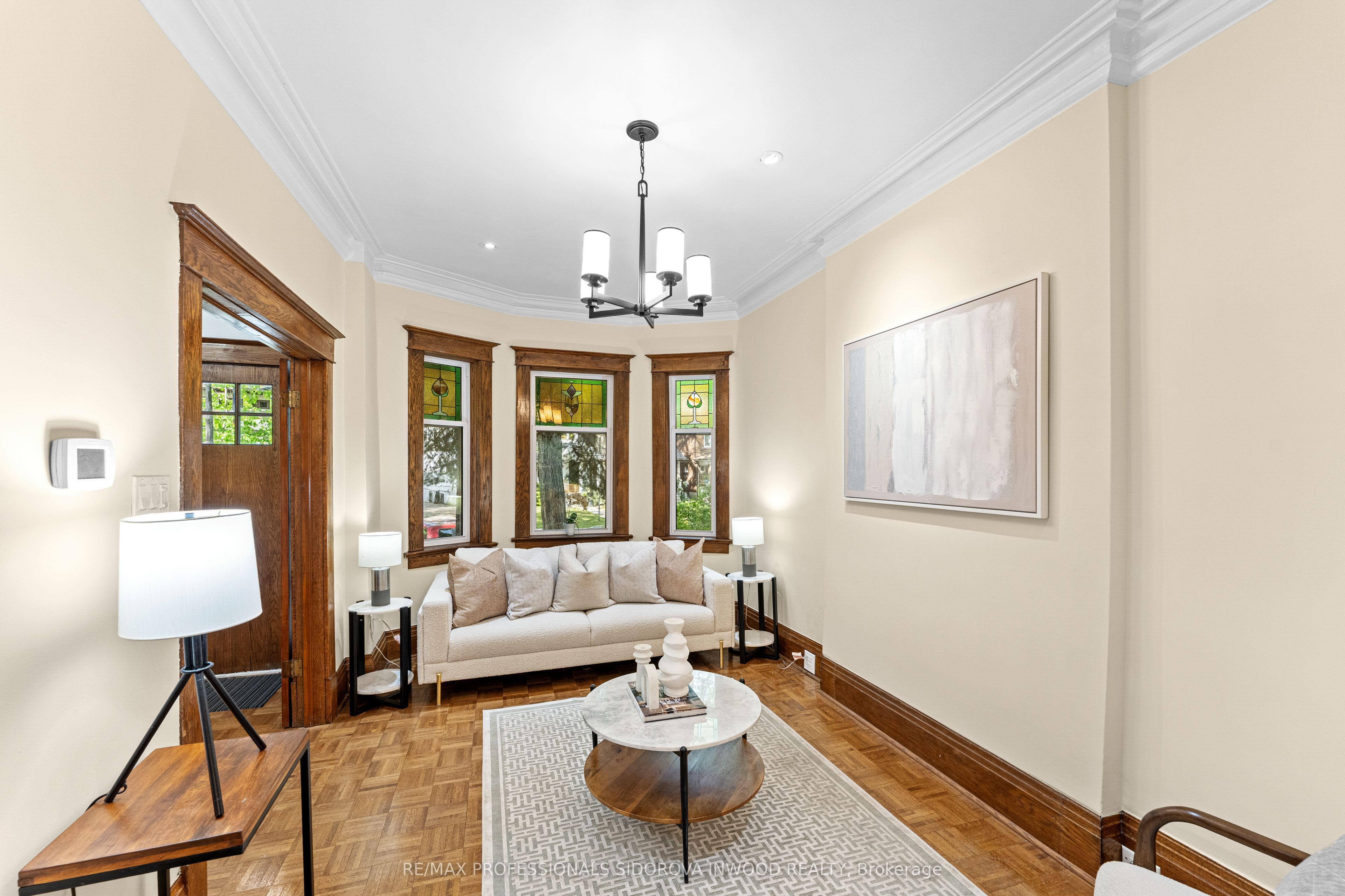 13 Evelyn Crescent Property Photo 7