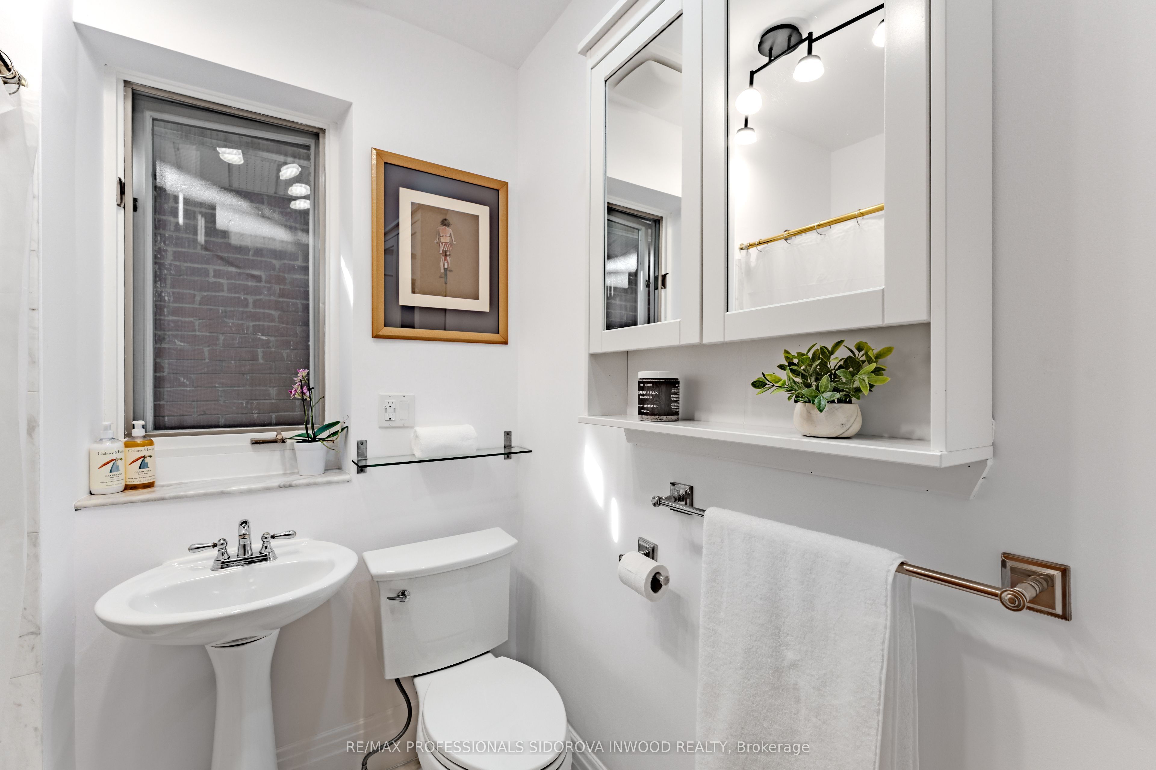 13 Evelyn Crescent Property Photo 18