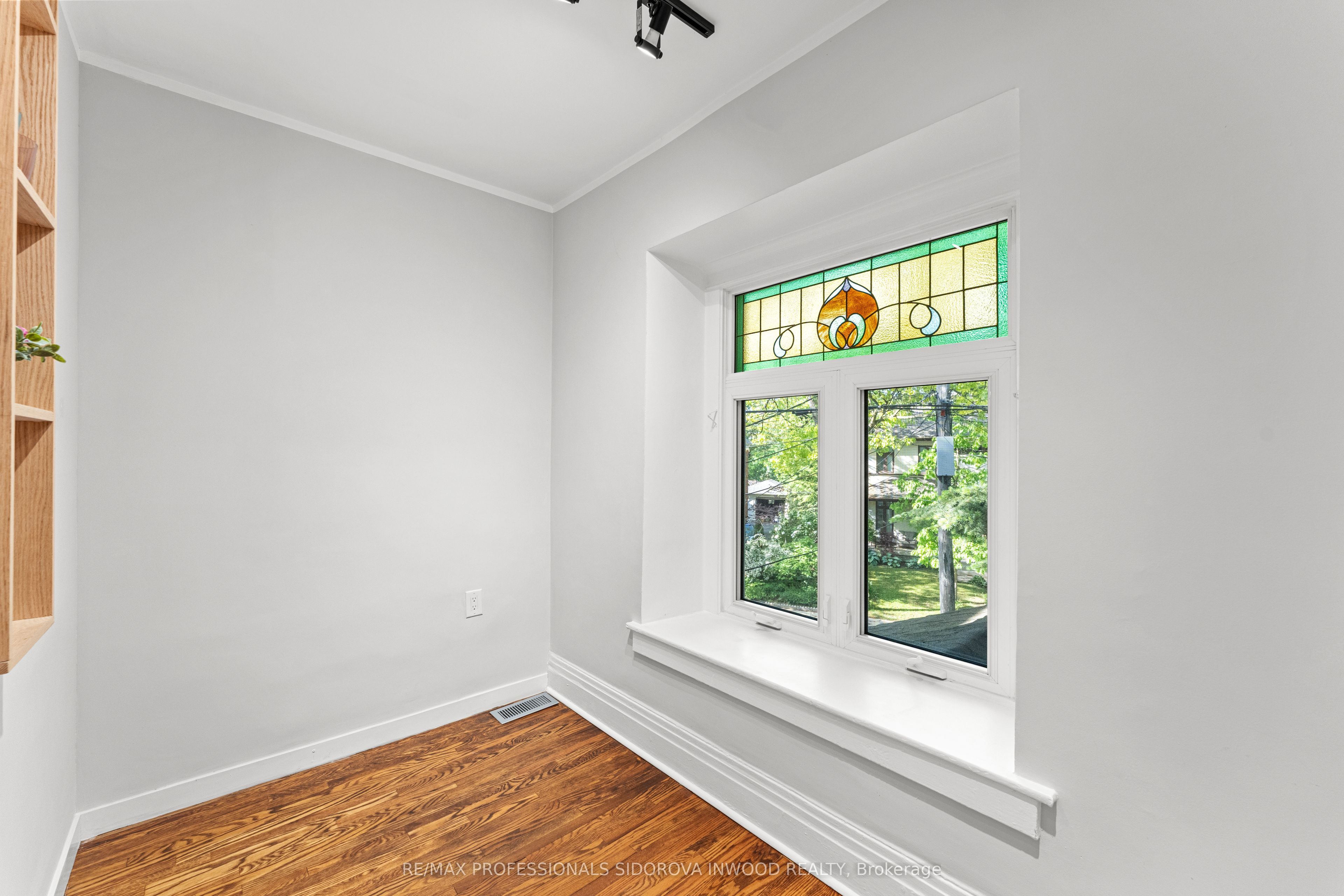 13 Evelyn Crescent Property Photo 22