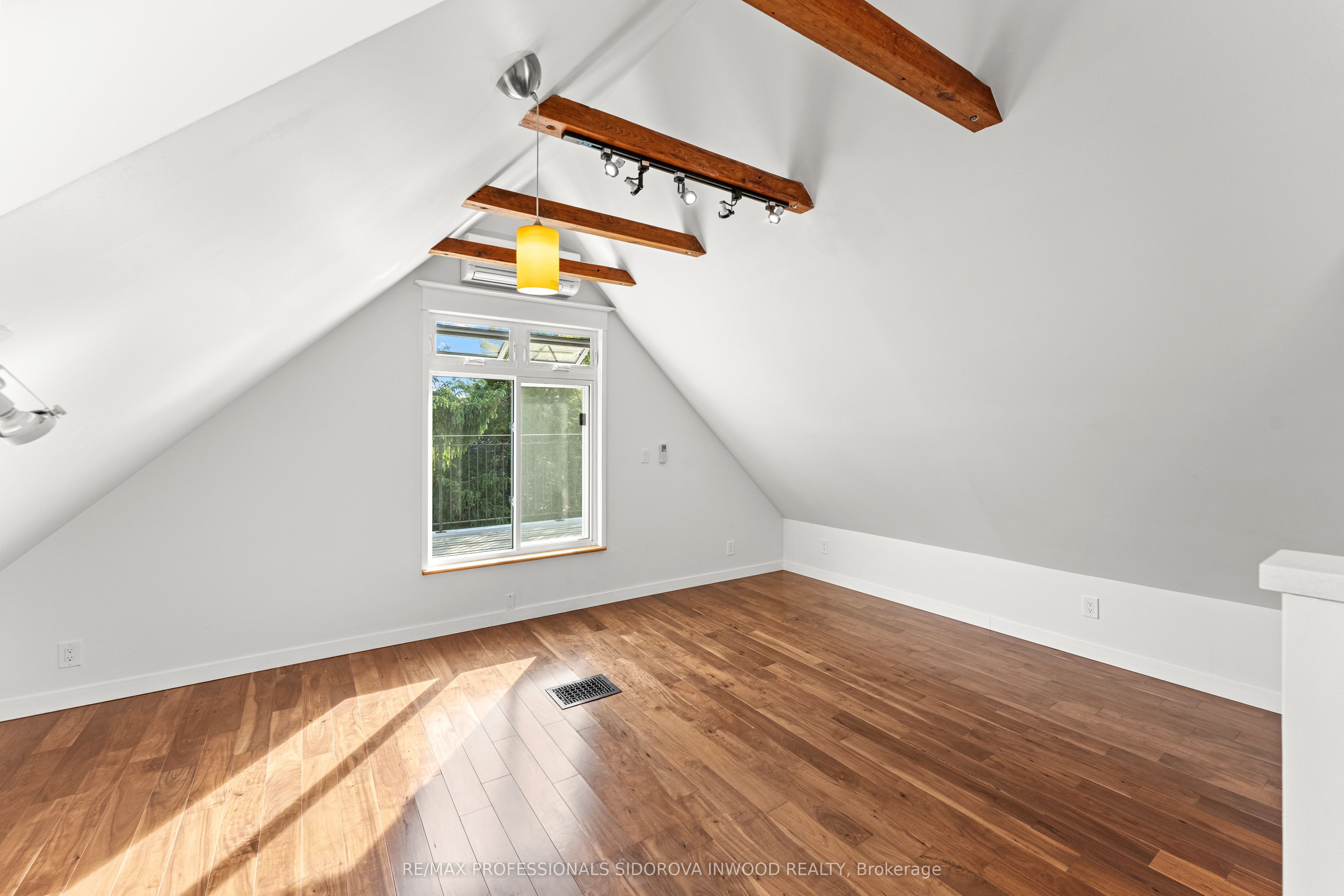 13 Evelyn Crescent Property Photo 27