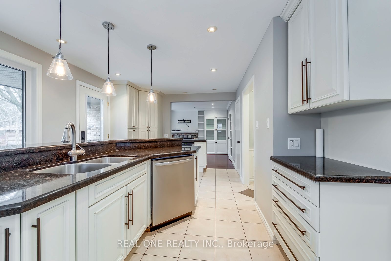 120 Blyth Crescent Property Photo 16