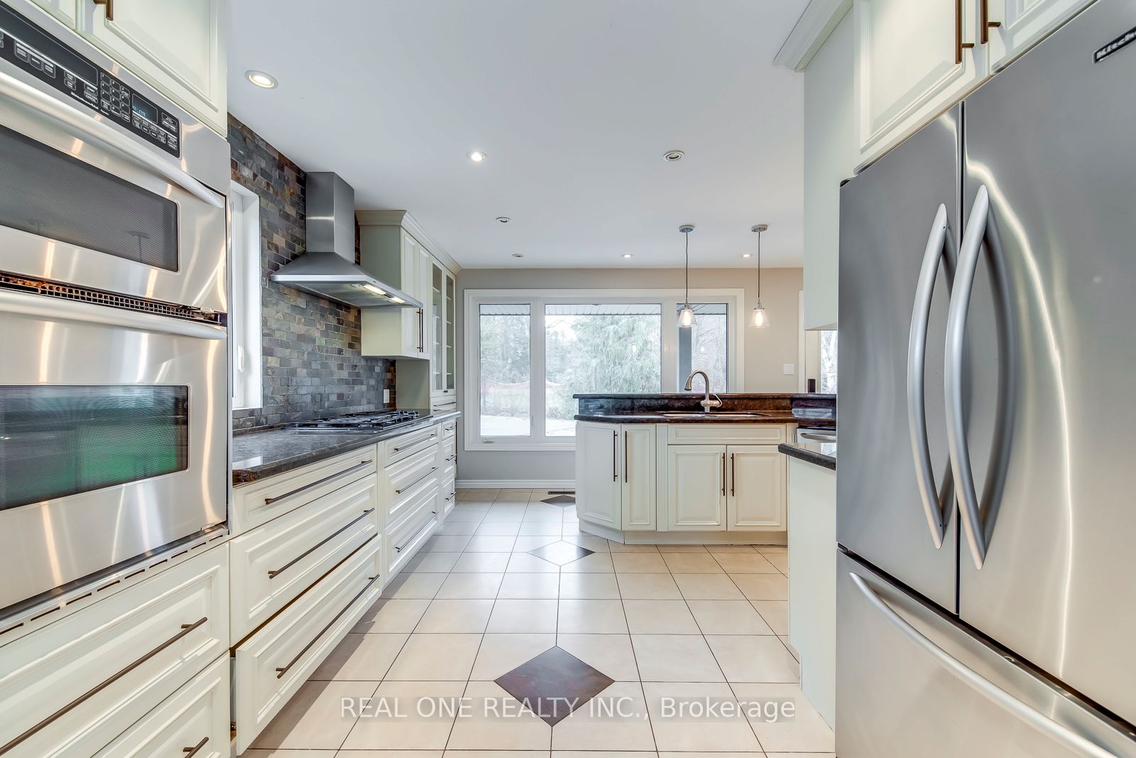 120 Blyth Crescent Property Photo 18