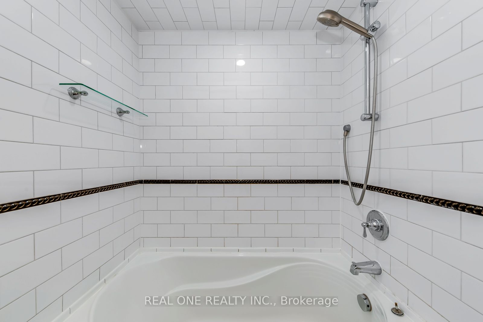 120 Blyth Crescent Property Photo 32