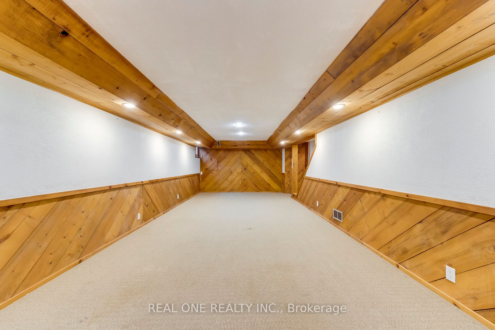 120 Blyth Crescent Property Photo 34