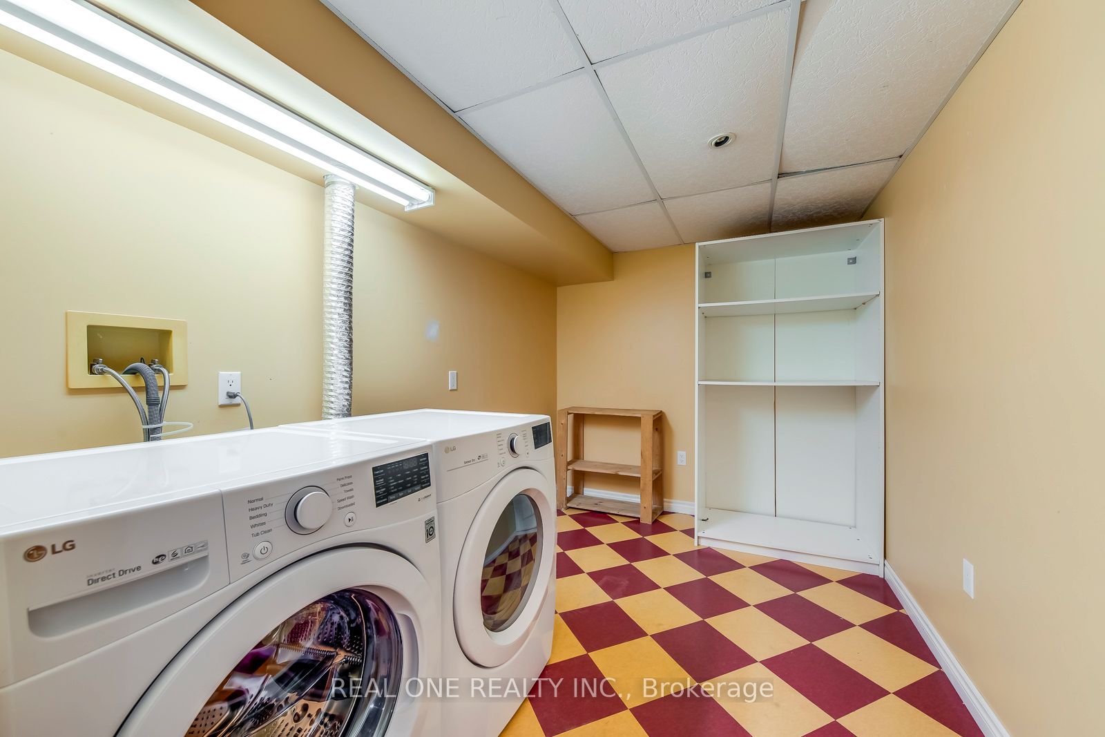 120 Blyth Crescent Property Photo 36