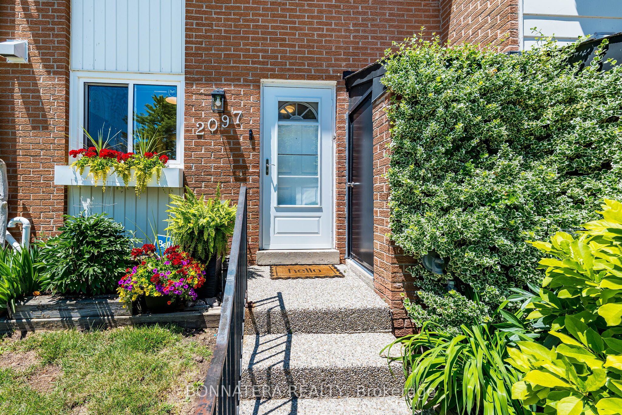 2097 Marine Drive Property Photo 3
