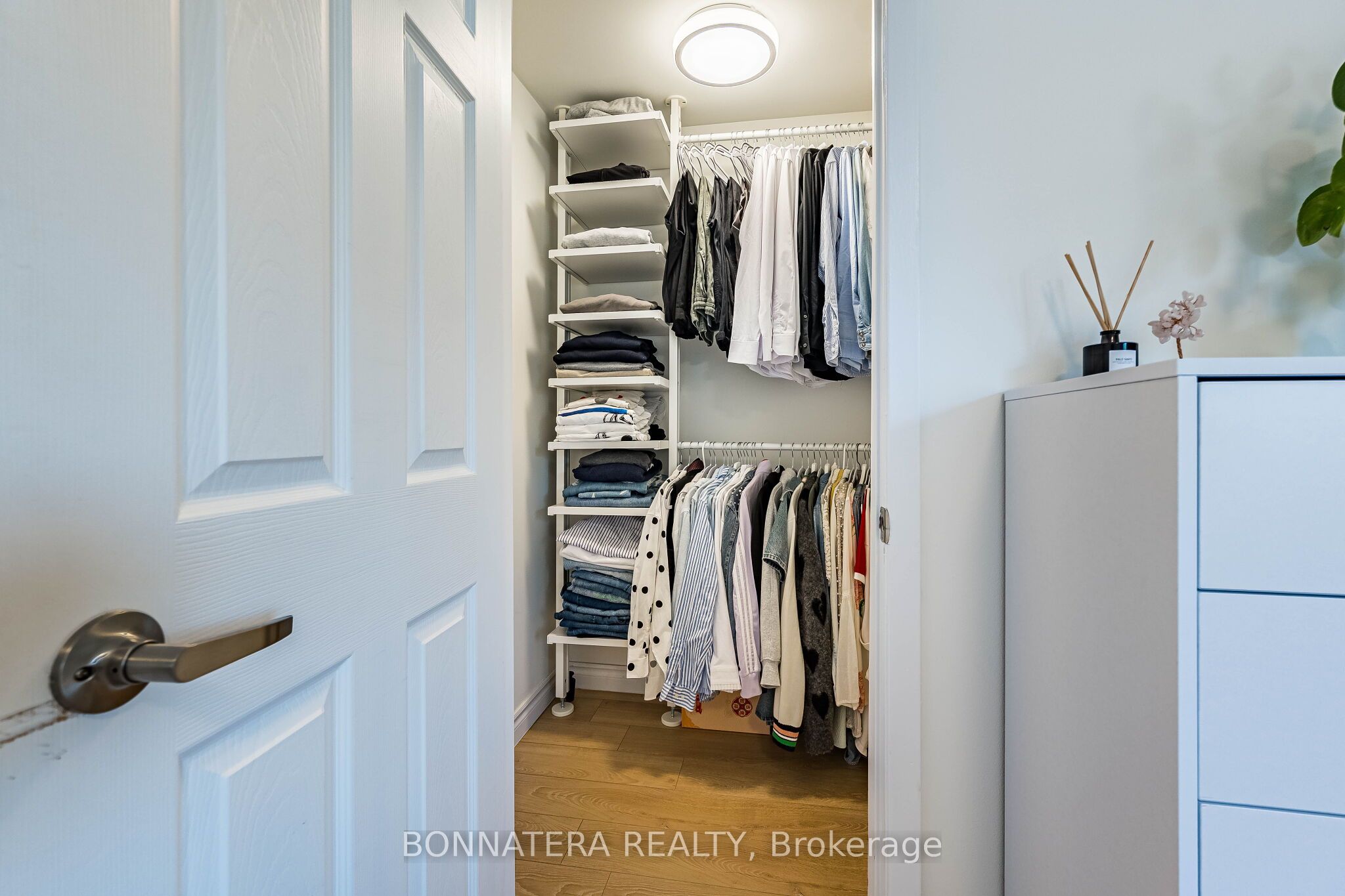 2097 Marine Drive Property Photo 25