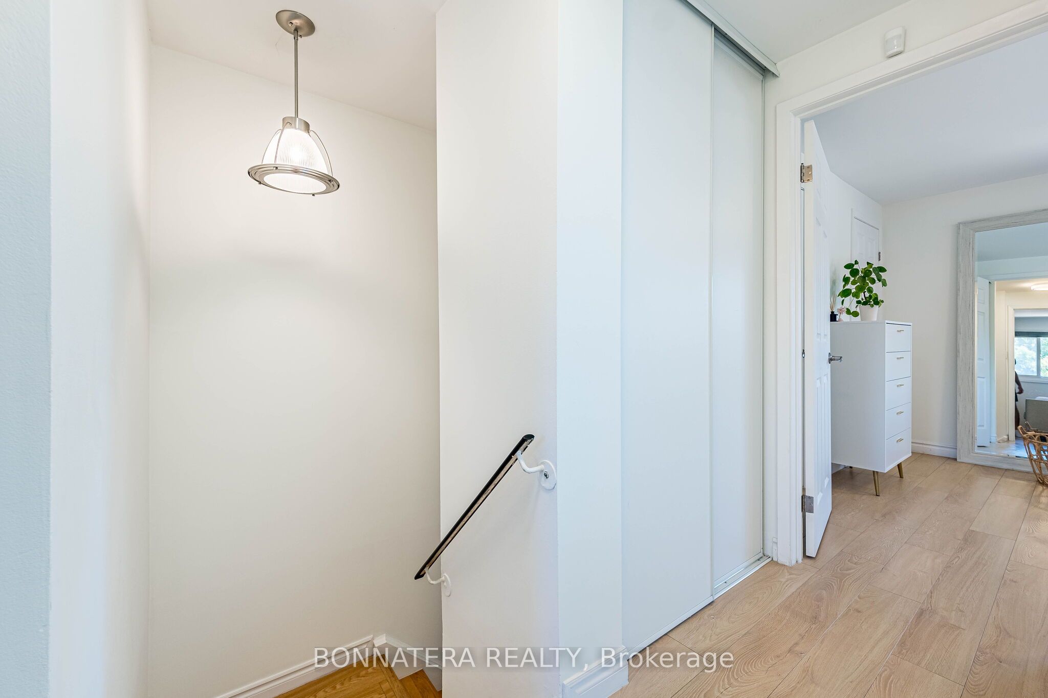 2097 Marine Drive Property Photo 27