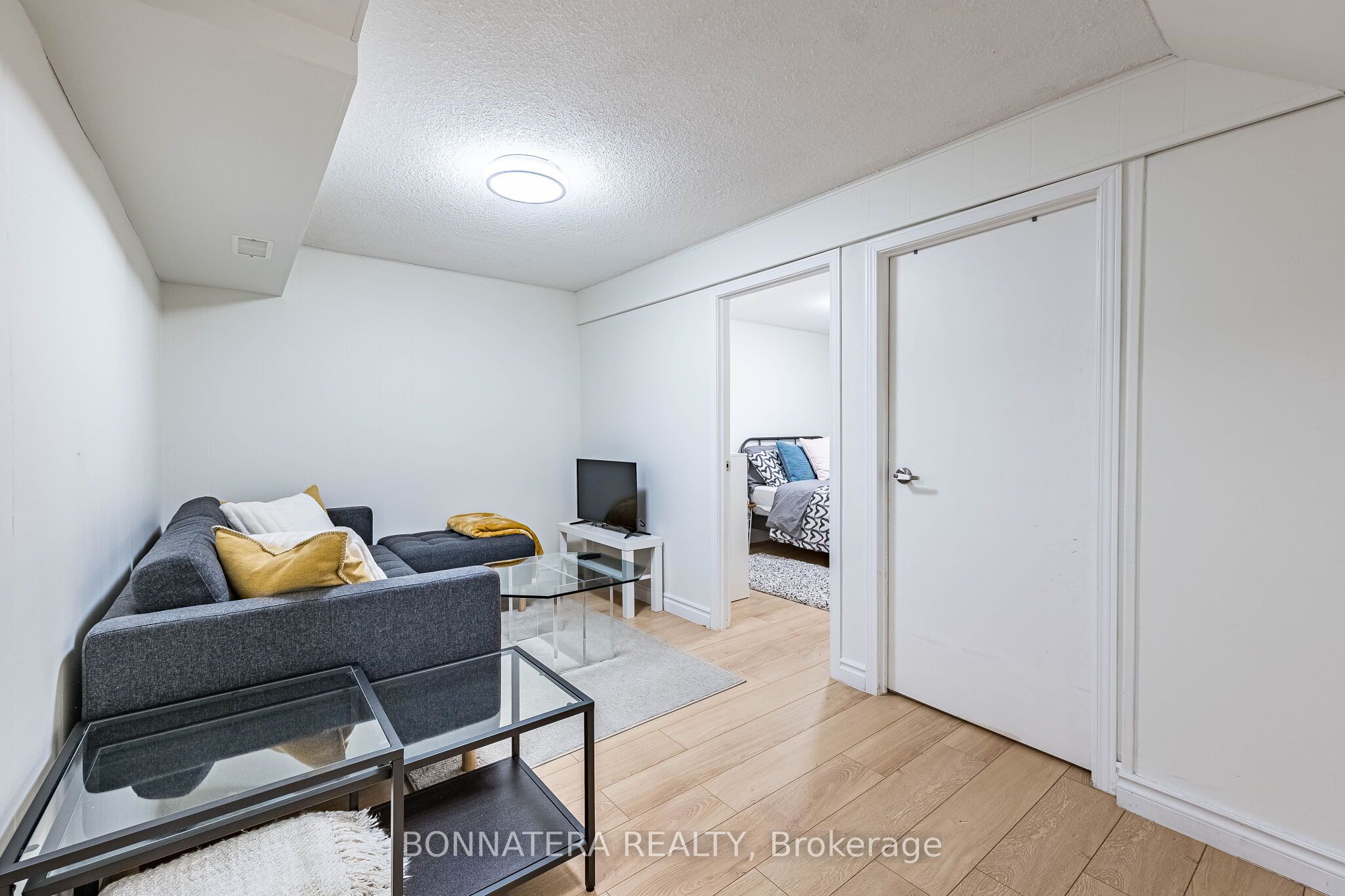 2097 Marine Drive Property Photo 40