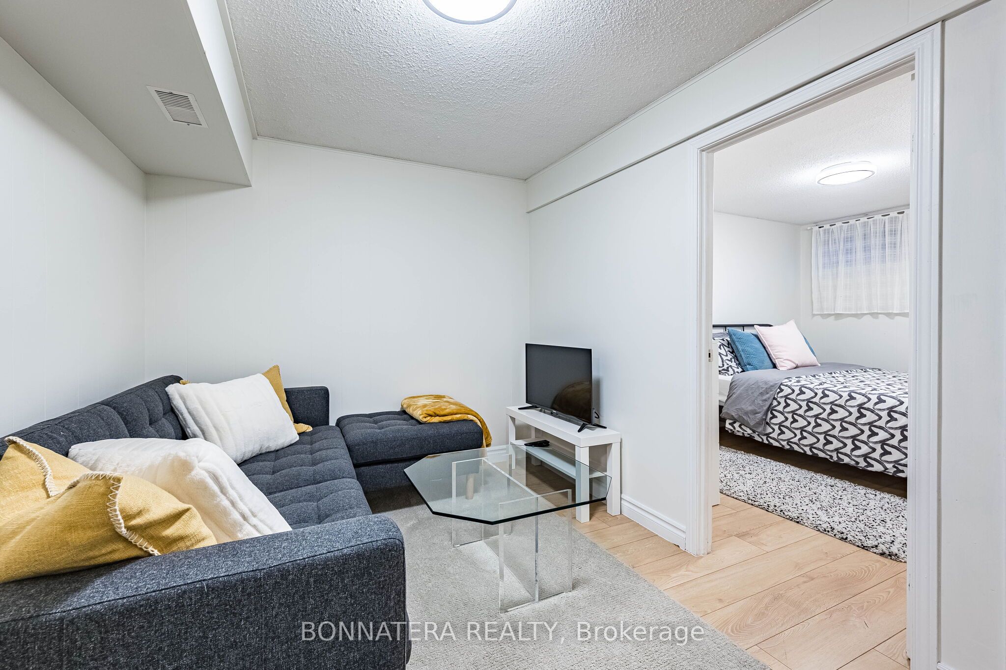 2097 Marine Drive Property Photo 41