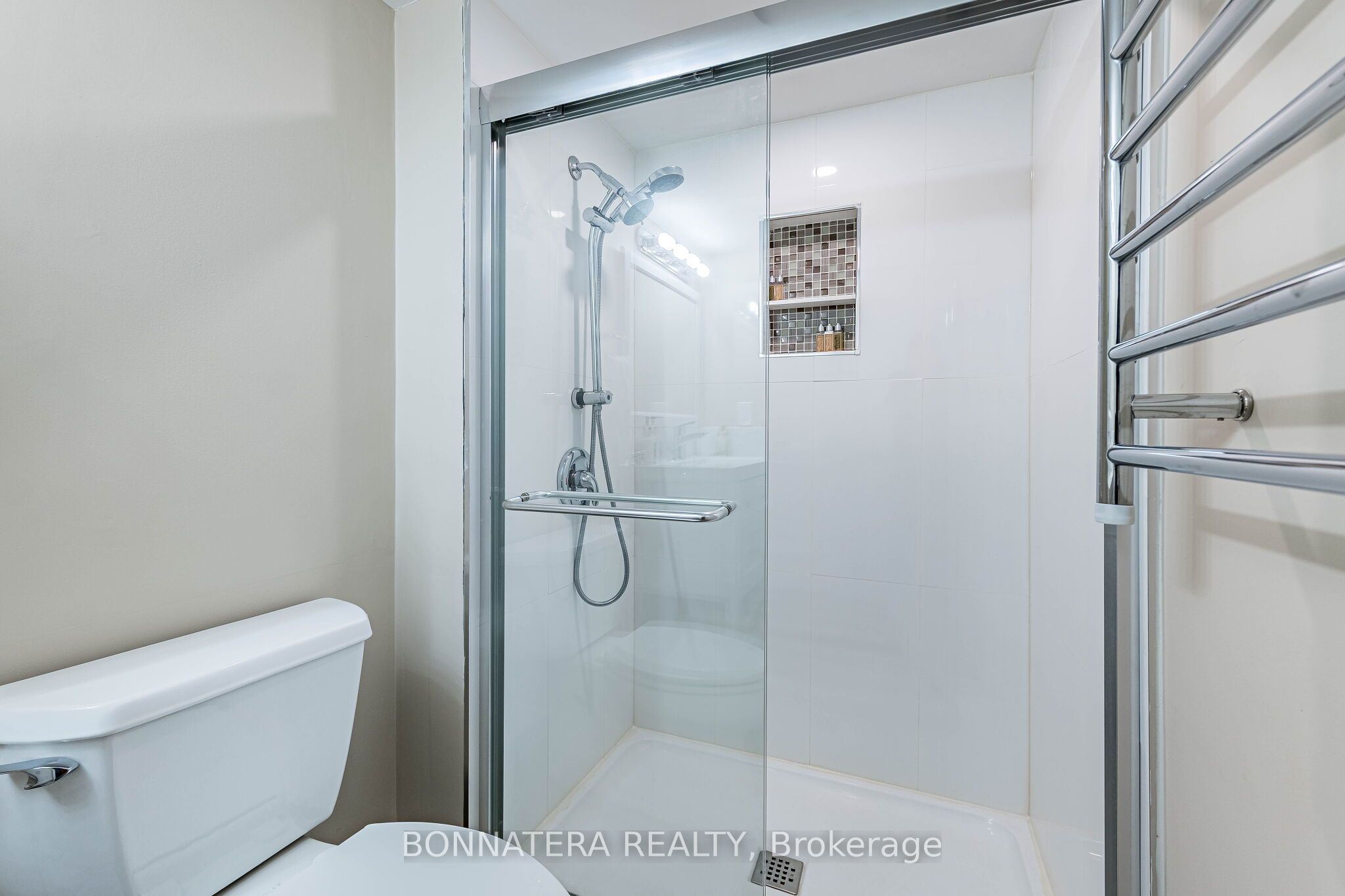 2097 Marine Drive Property Photo 45