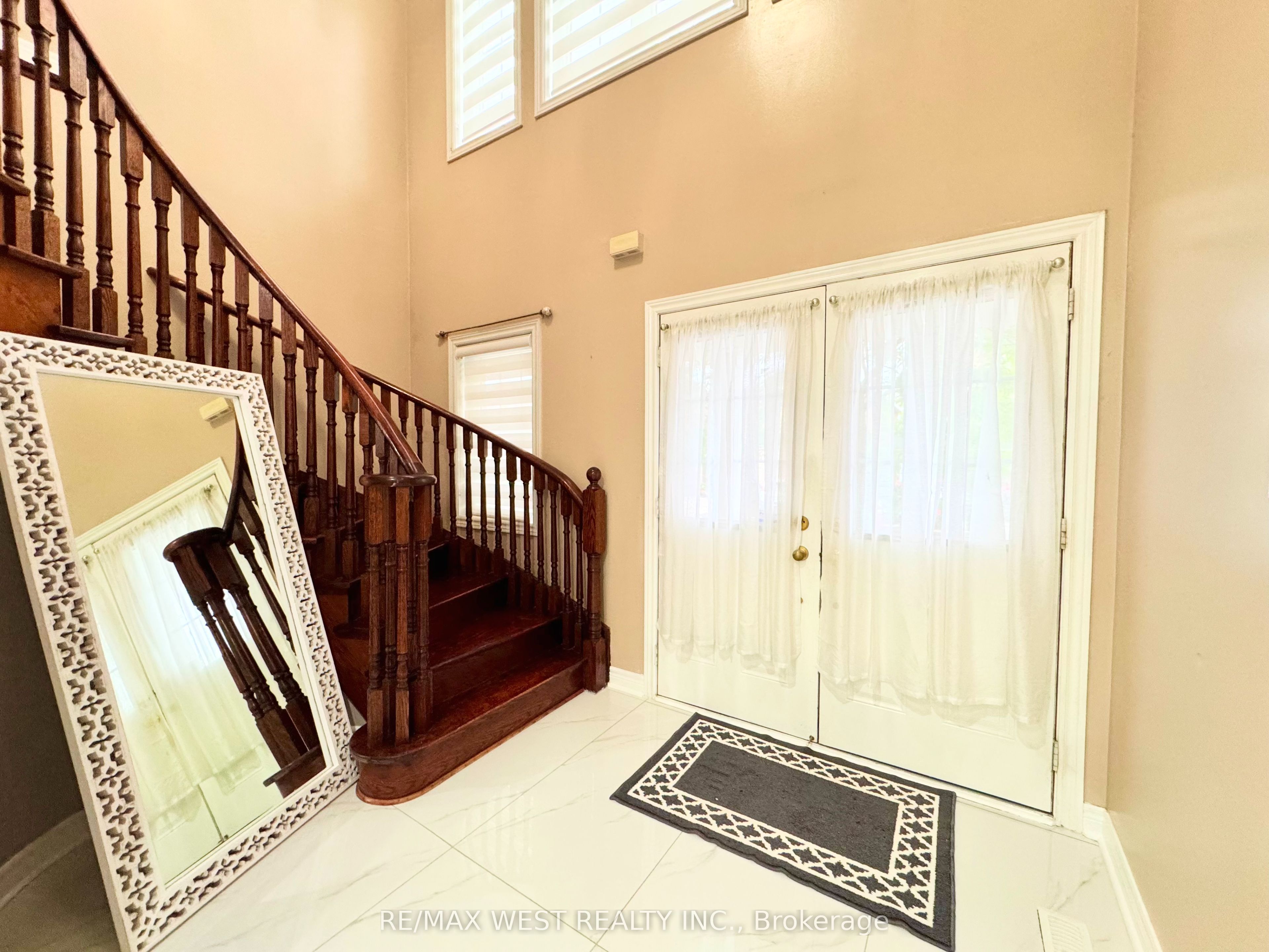 43 Tatra Crescent Property Photo 4