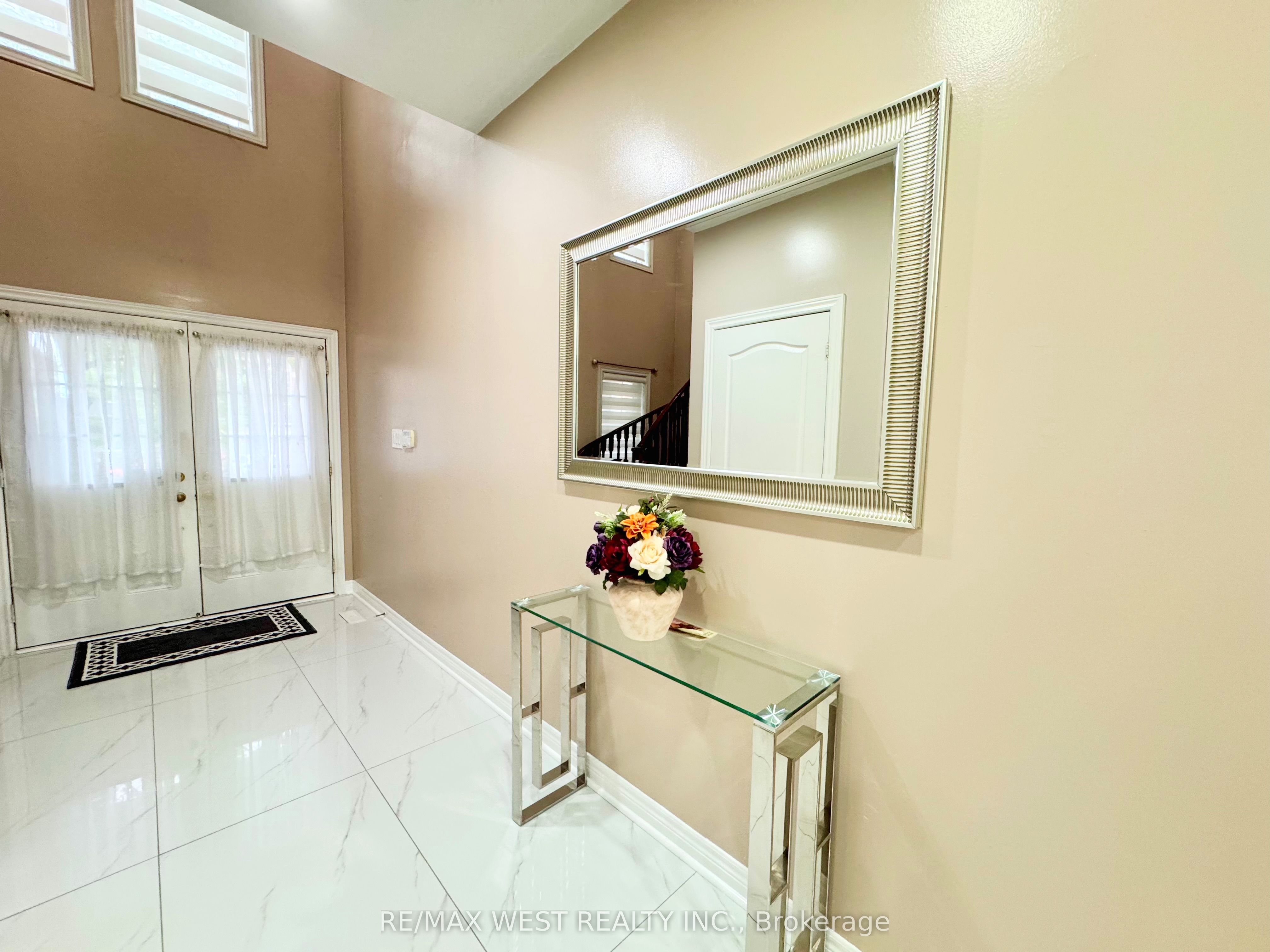 43 Tatra Crescent Property Photo 5
