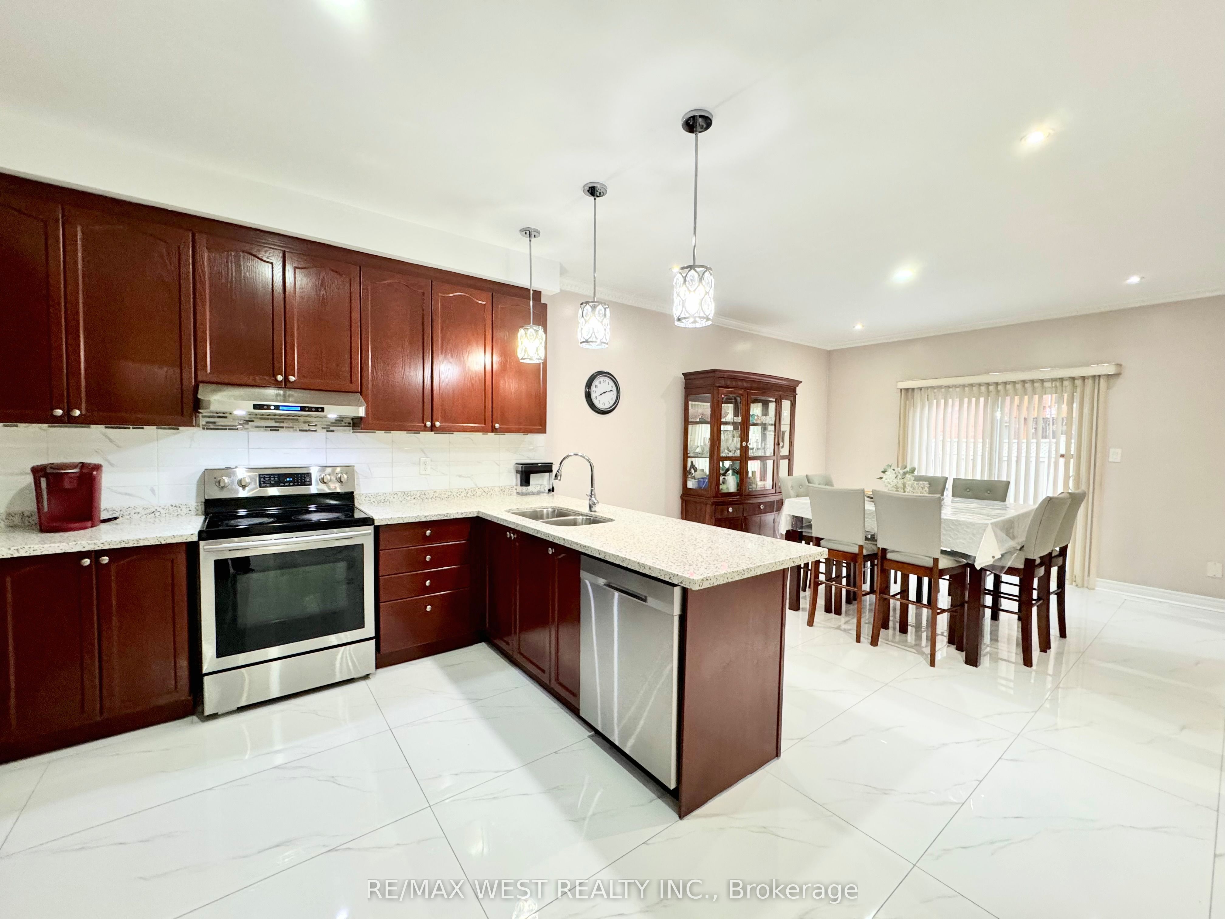 43 Tatra Crescent Property Photo 15