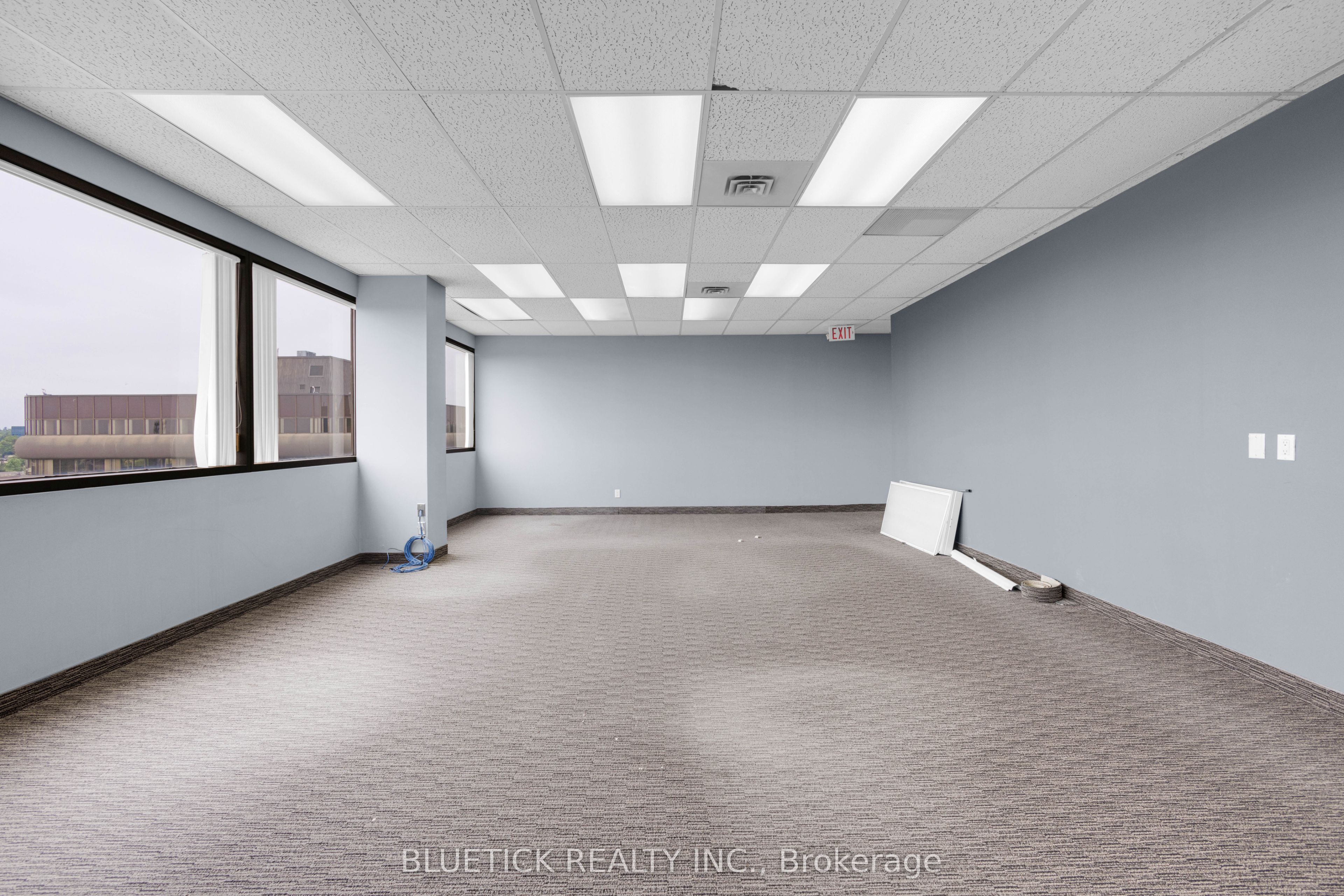 700 Dorval Drive 704 Property Photo 3