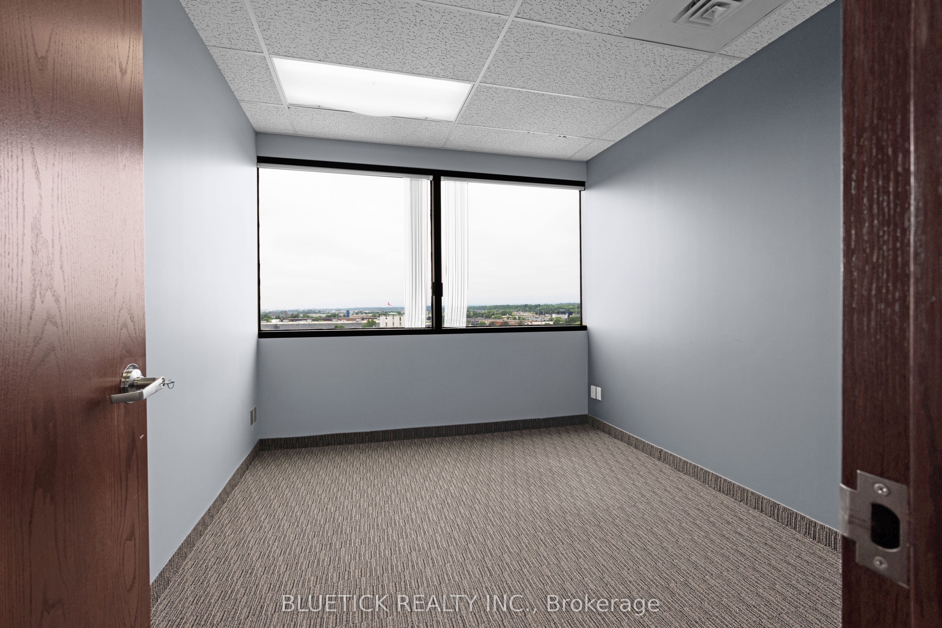 700 Dorval Drive 704 Property Photo 7