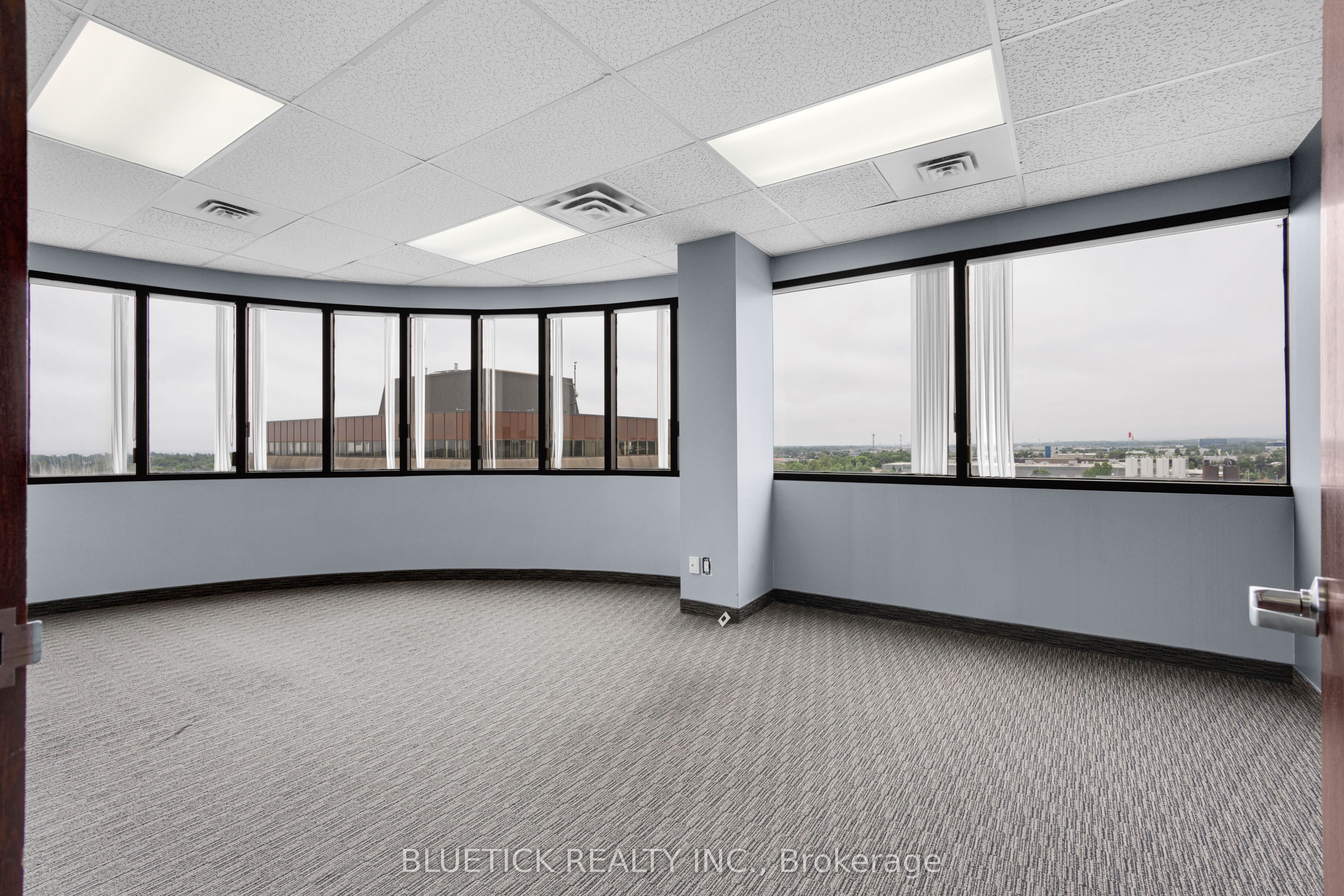 700 Dorval Drive 704 Property Photo 10
