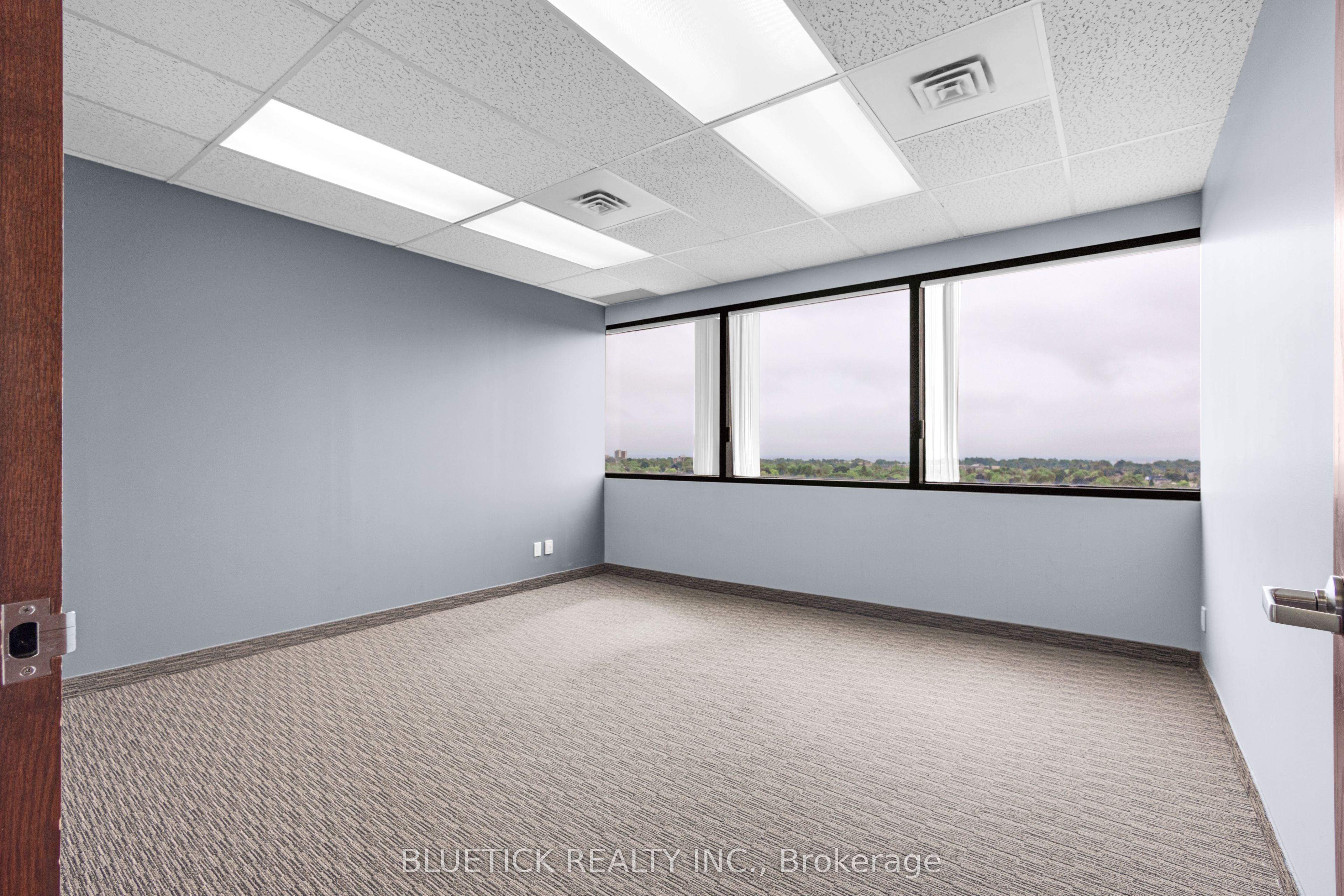 700 Dorval Drive 704 Property Photo 14