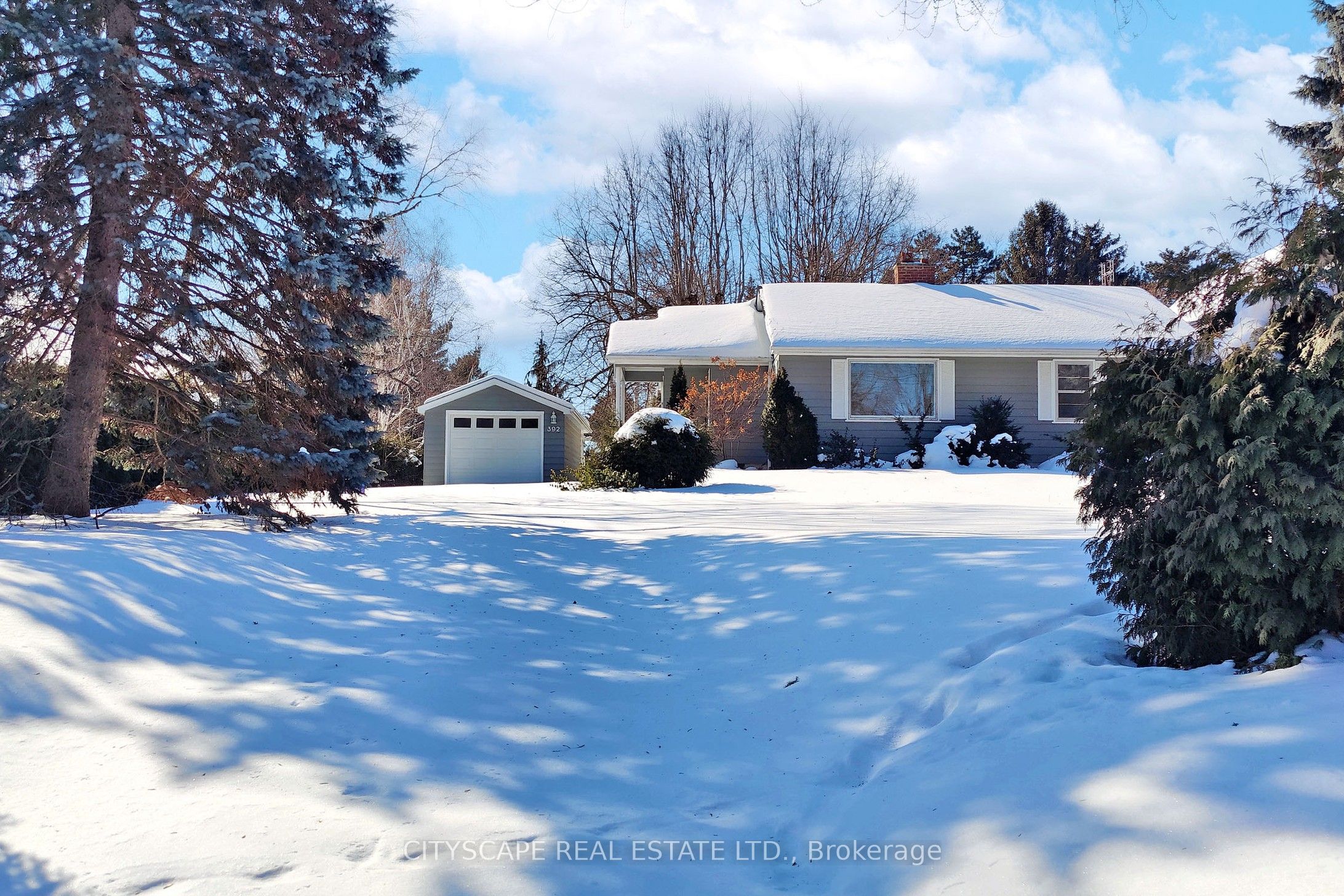 392 Fourth Line Property Photo 1