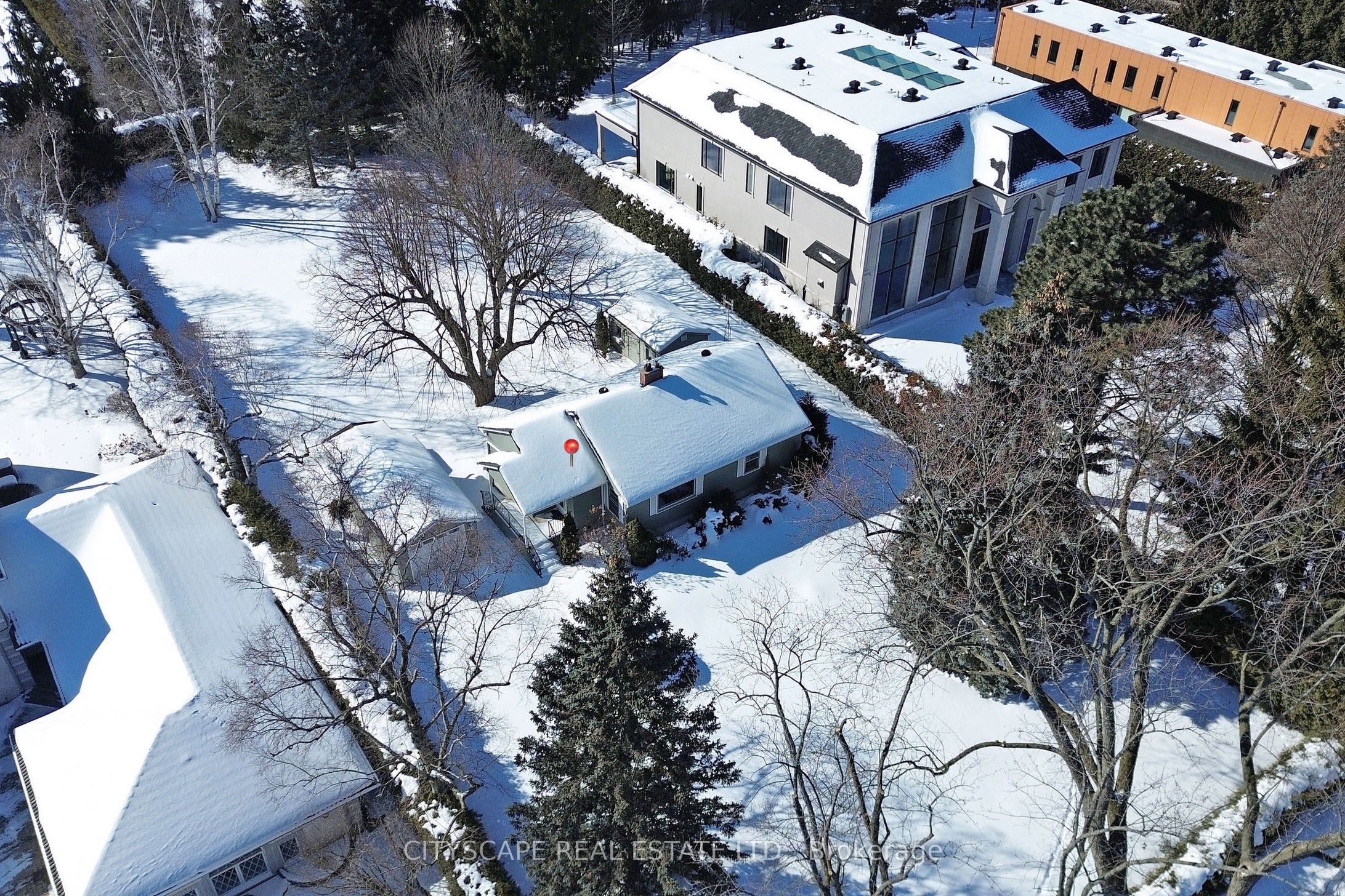 392 Fourth Line Property Photo 5