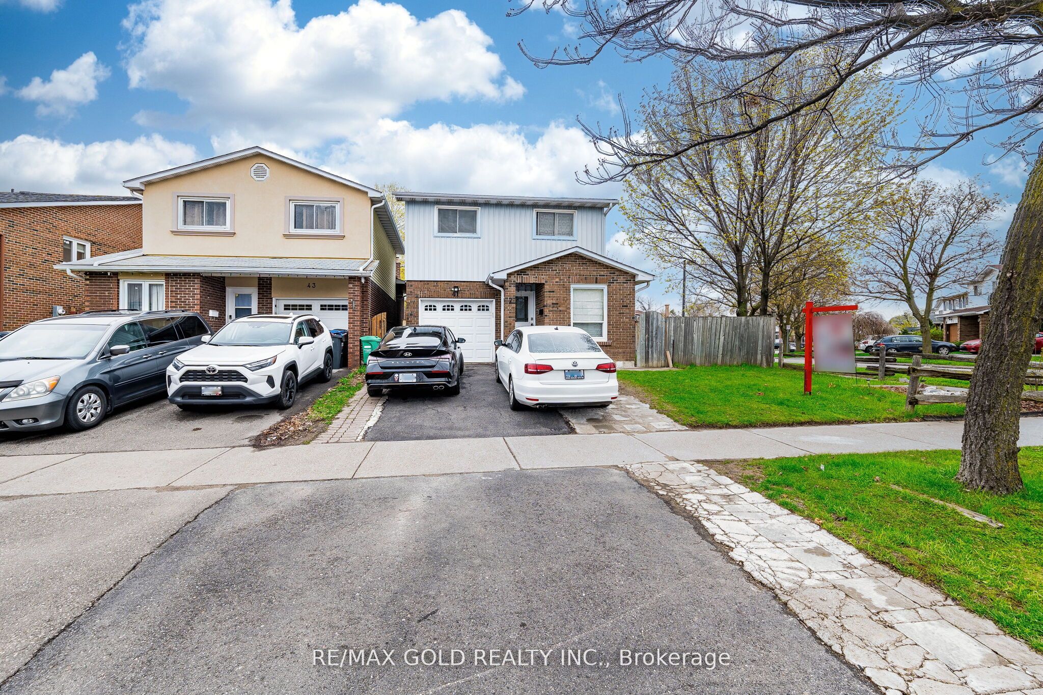 41 Simmons Boulevard Property Photo 3