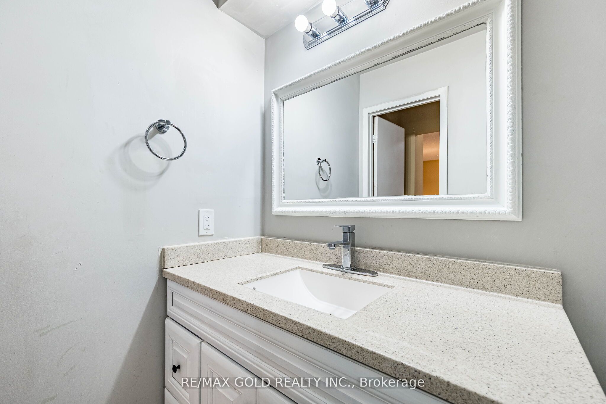 41 Simmons Boulevard Property Photo 17