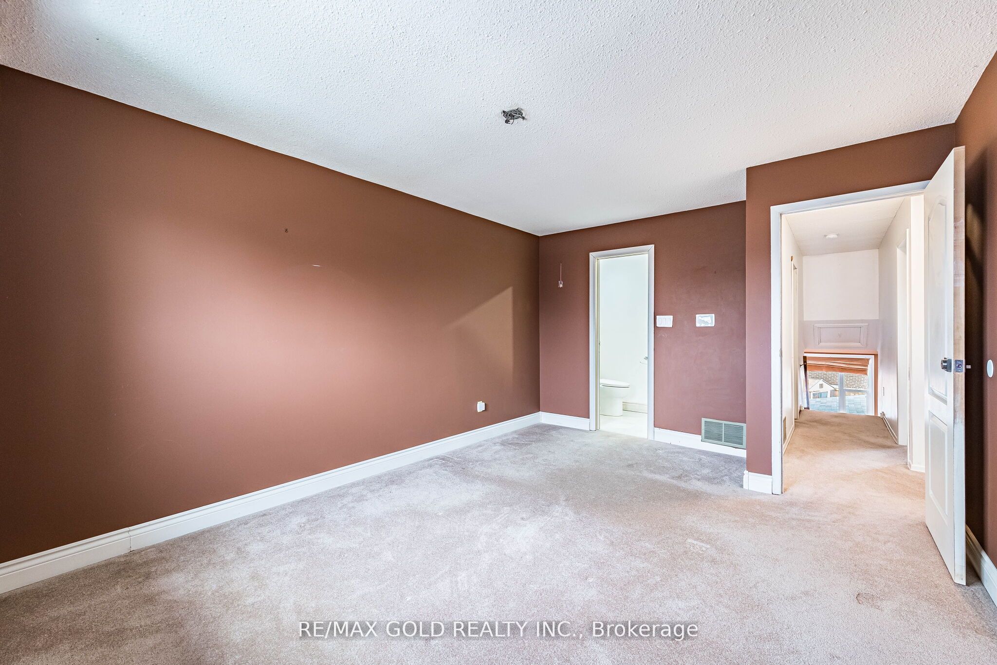 41 Simmons Boulevard Property Photo 28