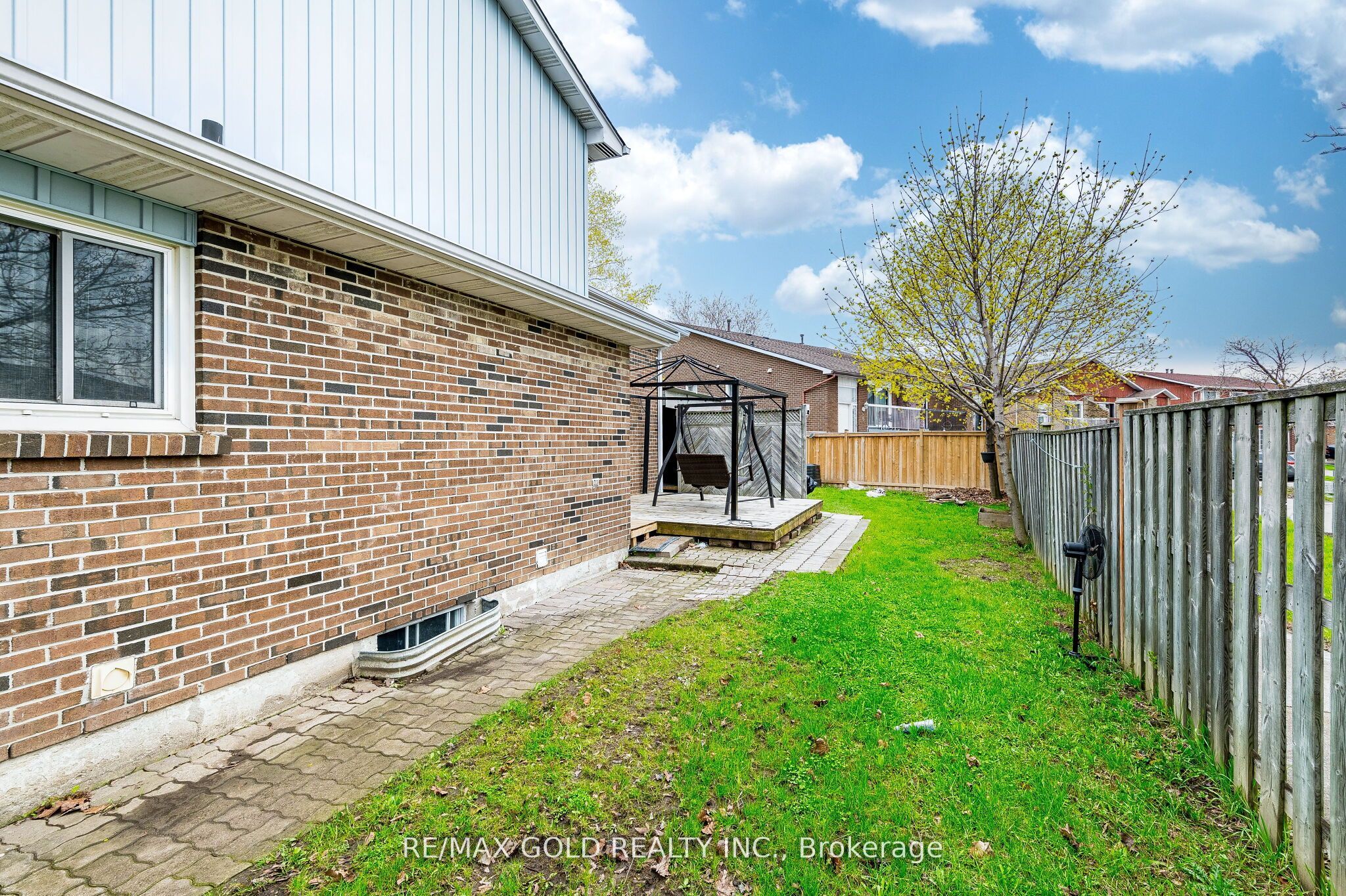 41 Simmons Boulevard Property Photo 32