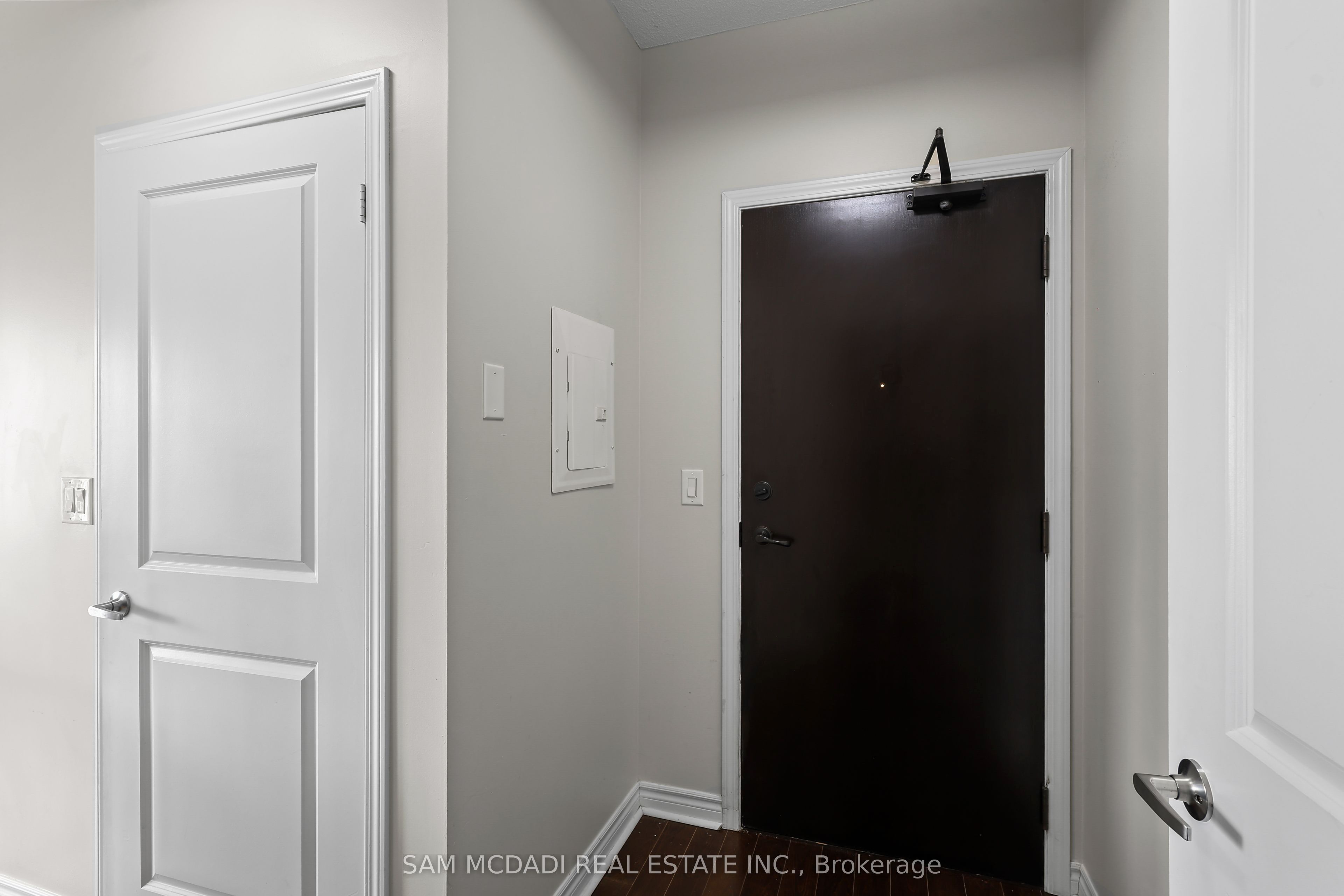 385 Prince Of Wales Drive 1611 Property Photo 3