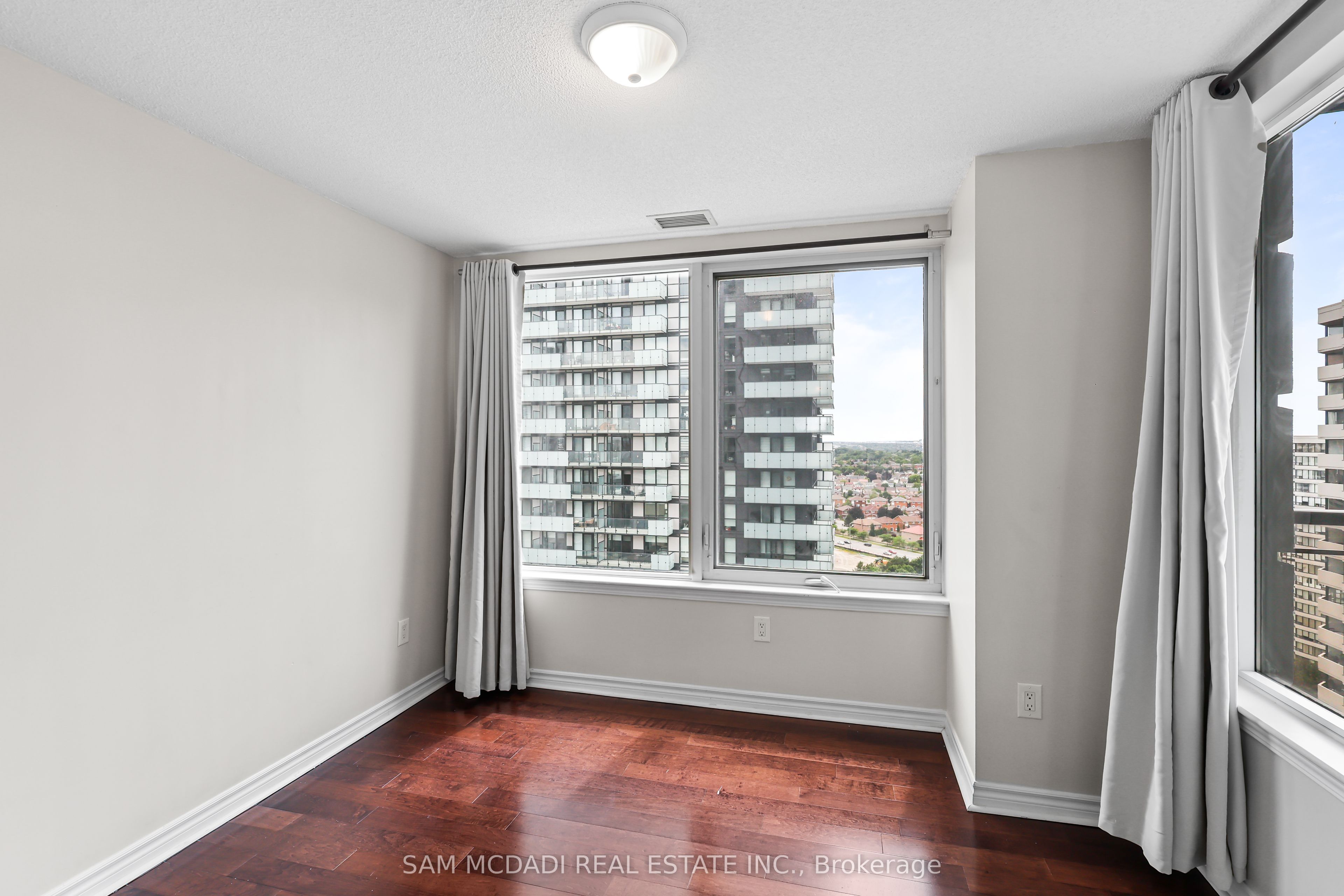 385 Prince Of Wales Drive 1611 Property Photo 16