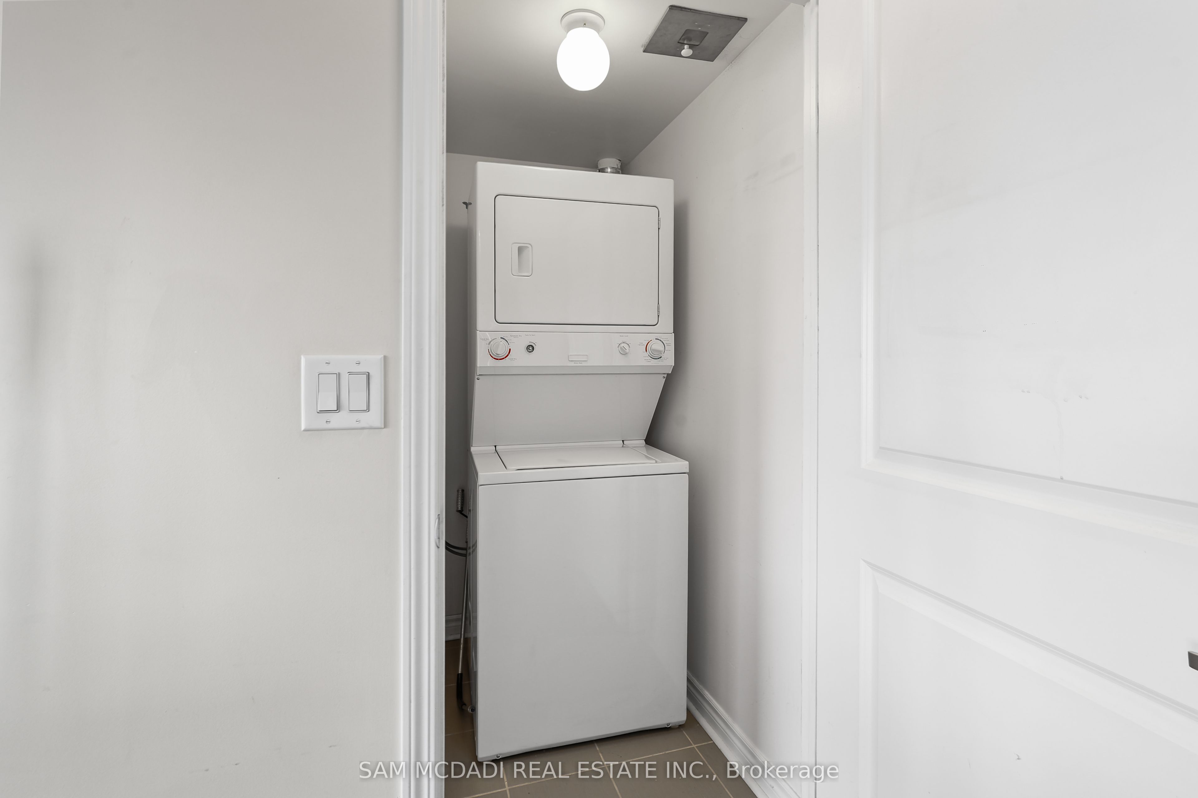 385 Prince Of Wales Drive 1611 Property Photo 19