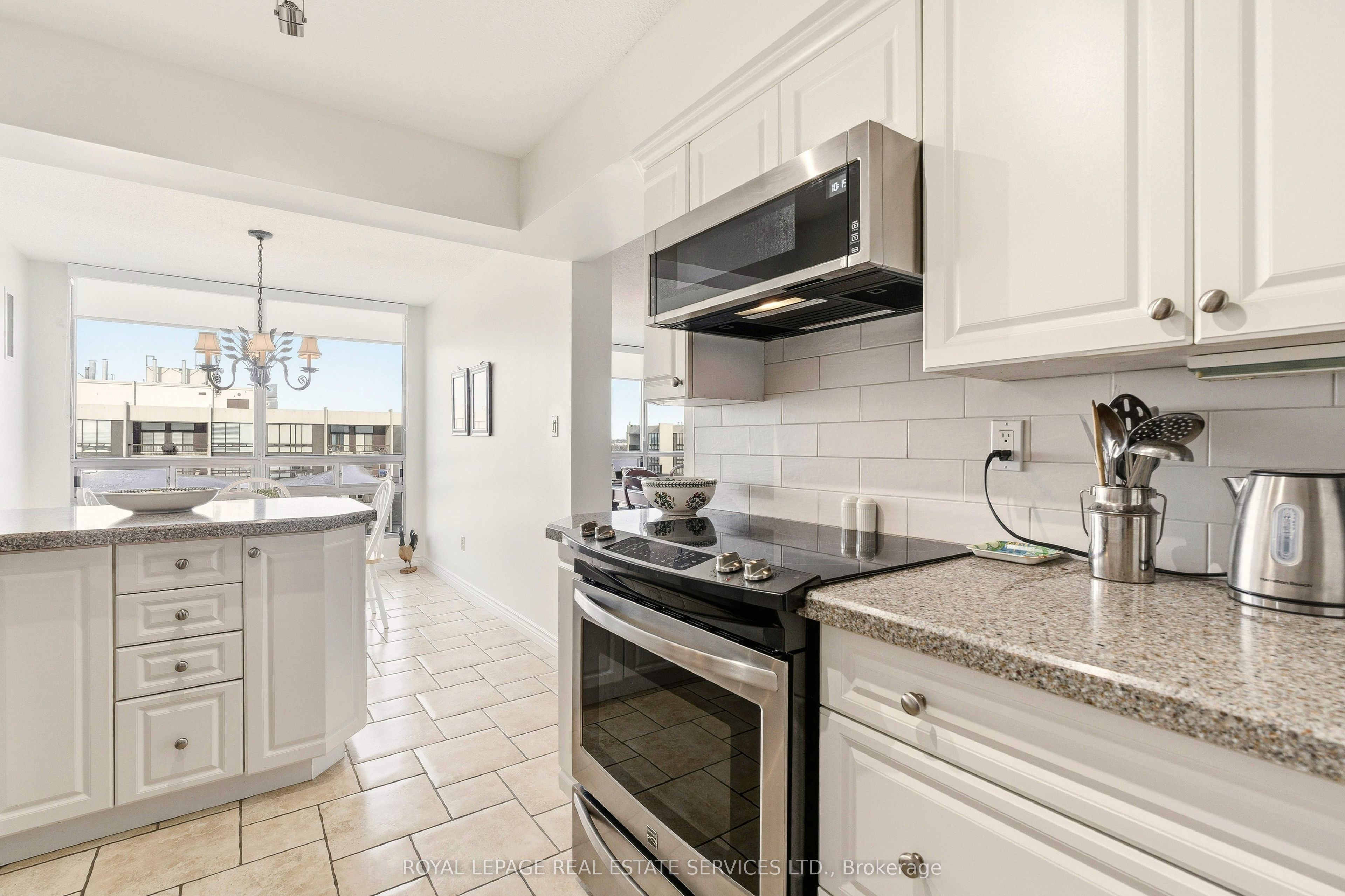 2180 Marine Drive 1602 Property Photo 13
