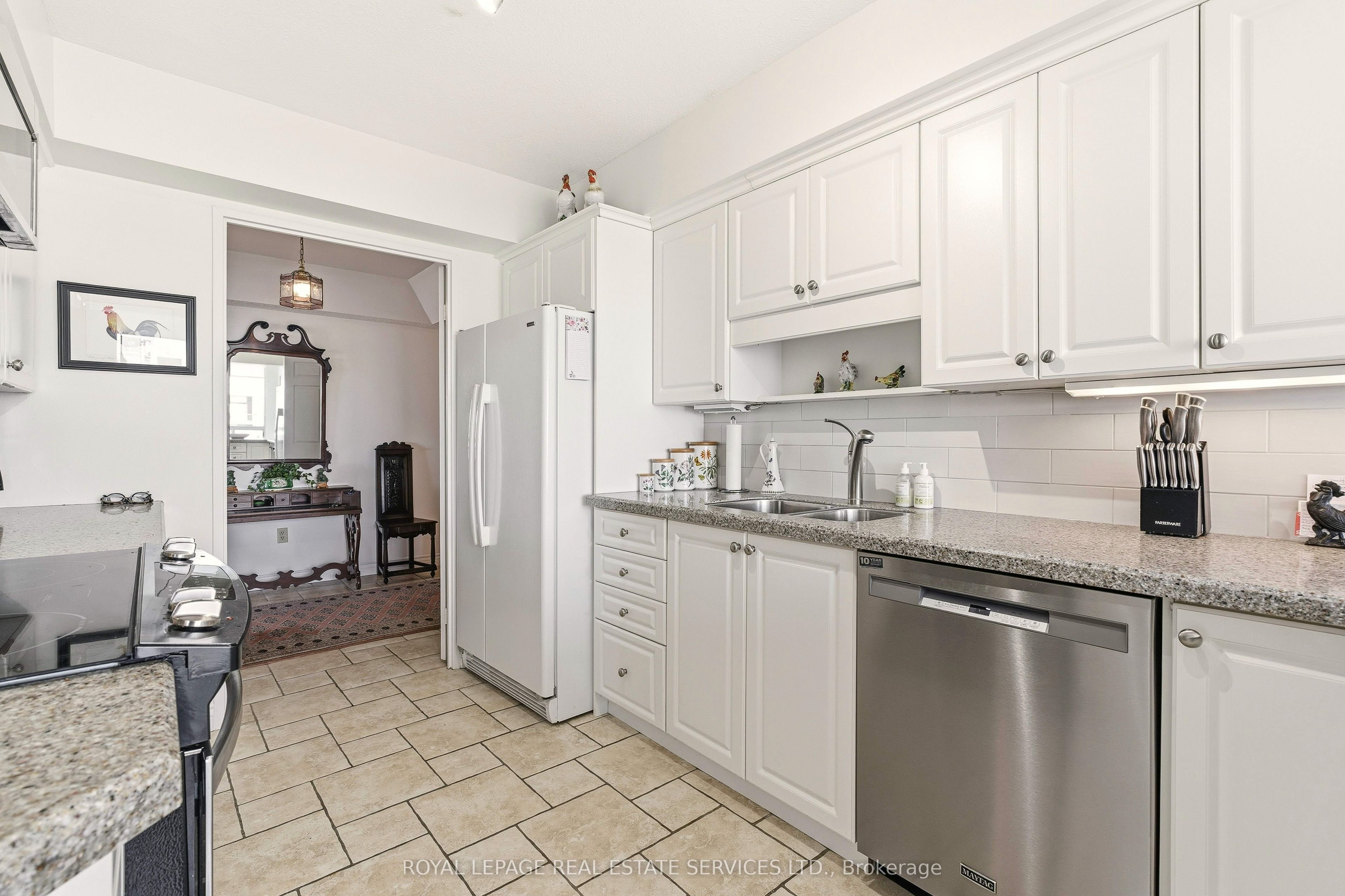 2180 Marine Drive 1602 Property Photo 16