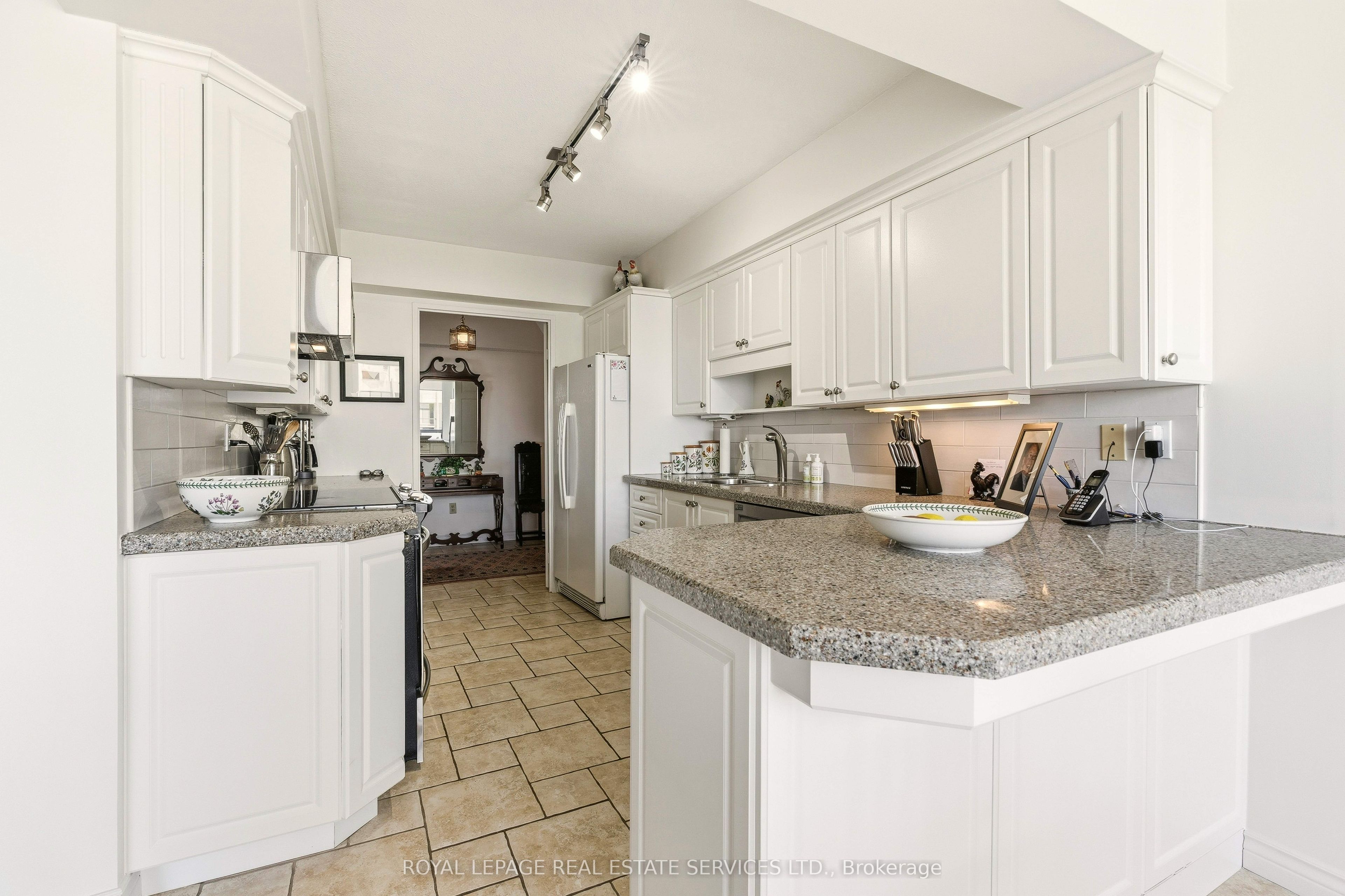 2180 Marine Drive 1602 Property Photo 18