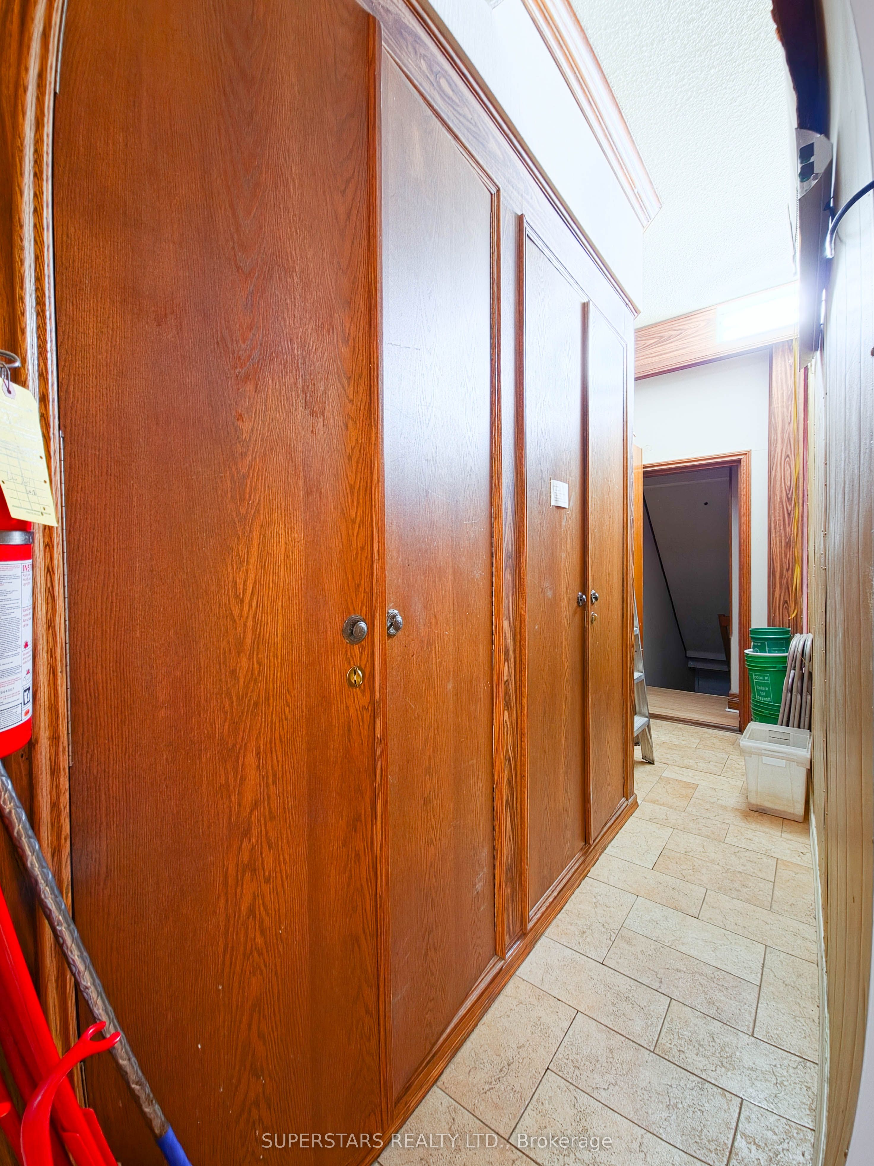 856 Wilson Avenue Property Photo 15