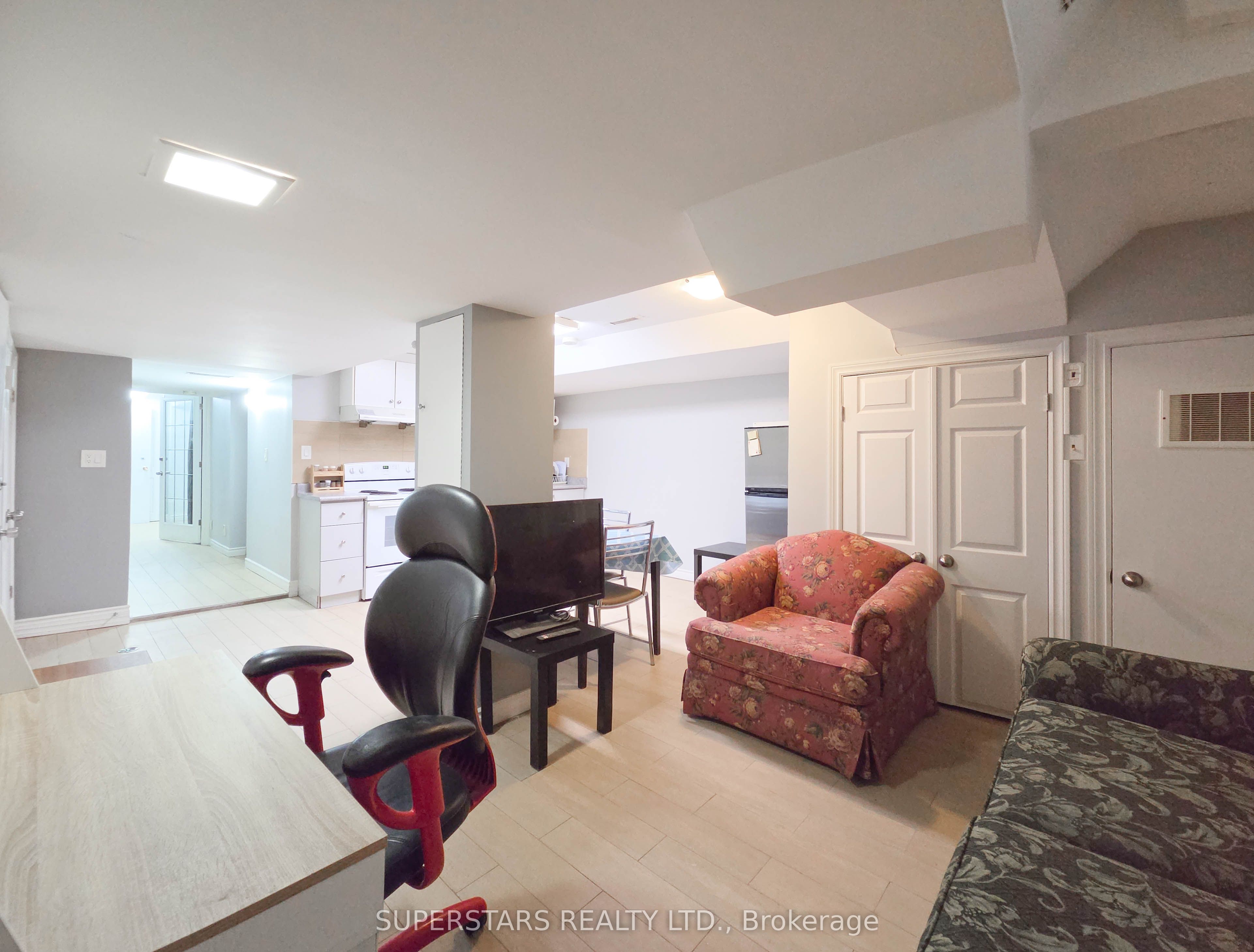 856 Wilson Avenue Property Photo 30