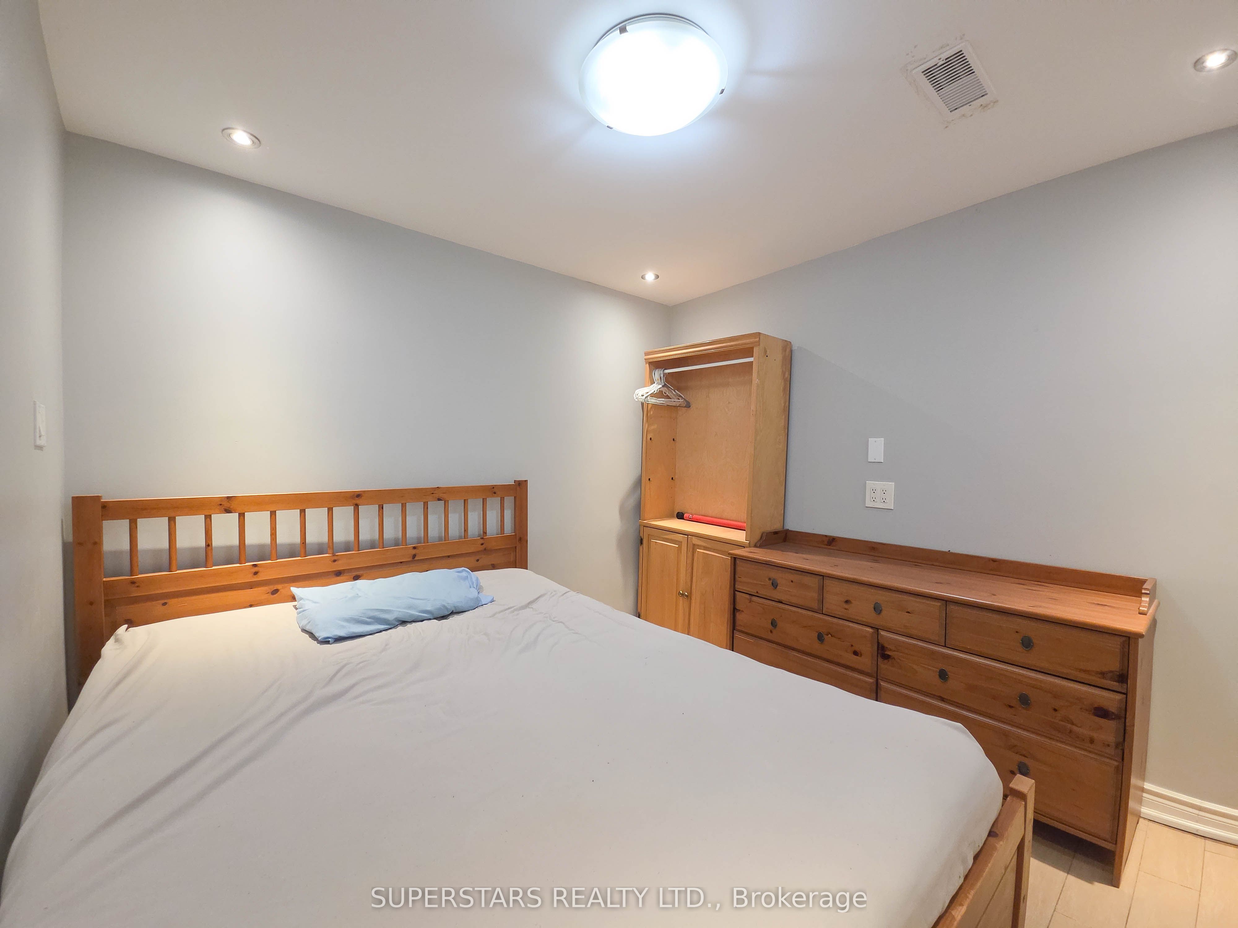 856 Wilson Avenue Property Photo 35