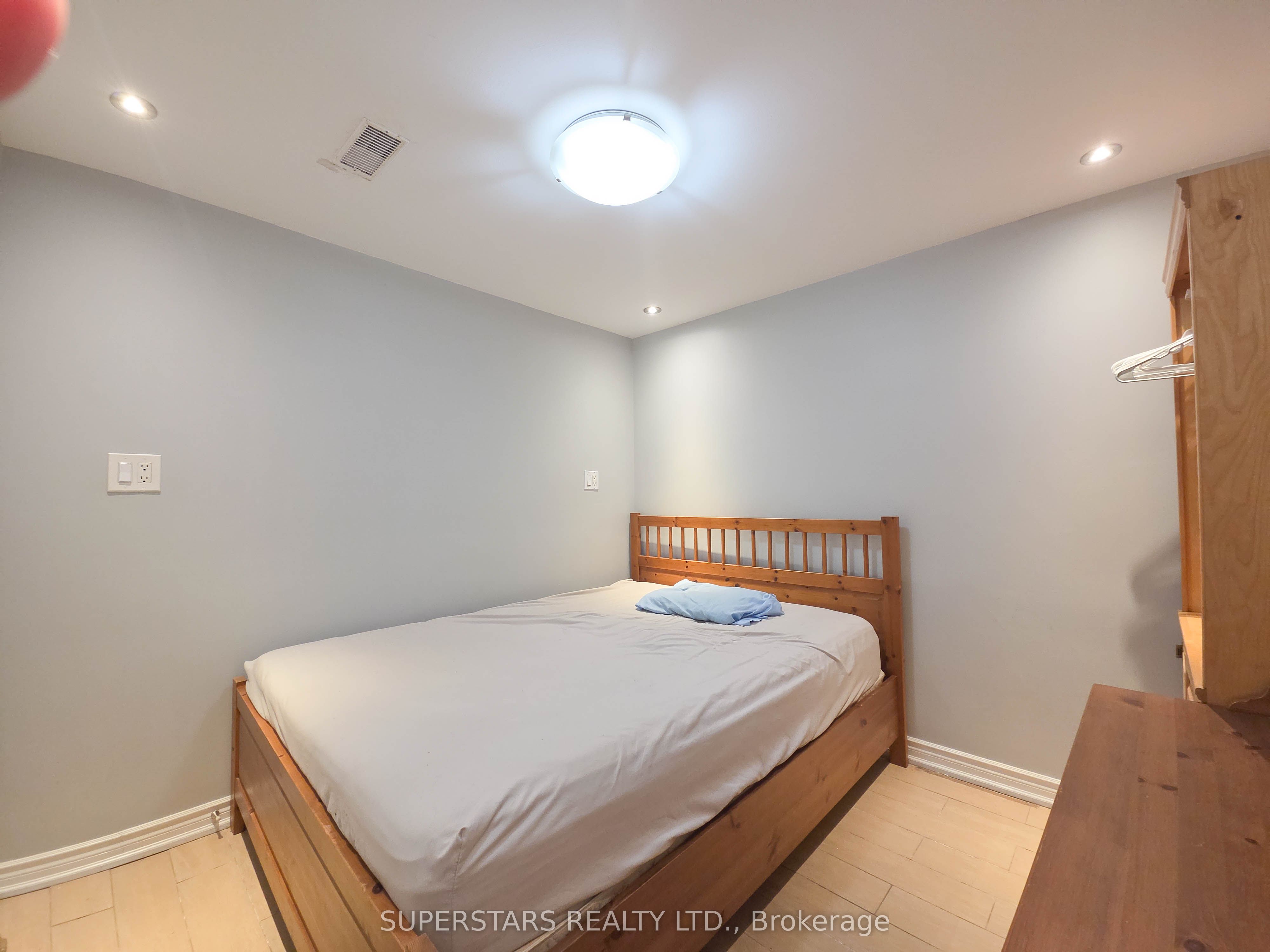 856 Wilson Avenue Property Photo 36